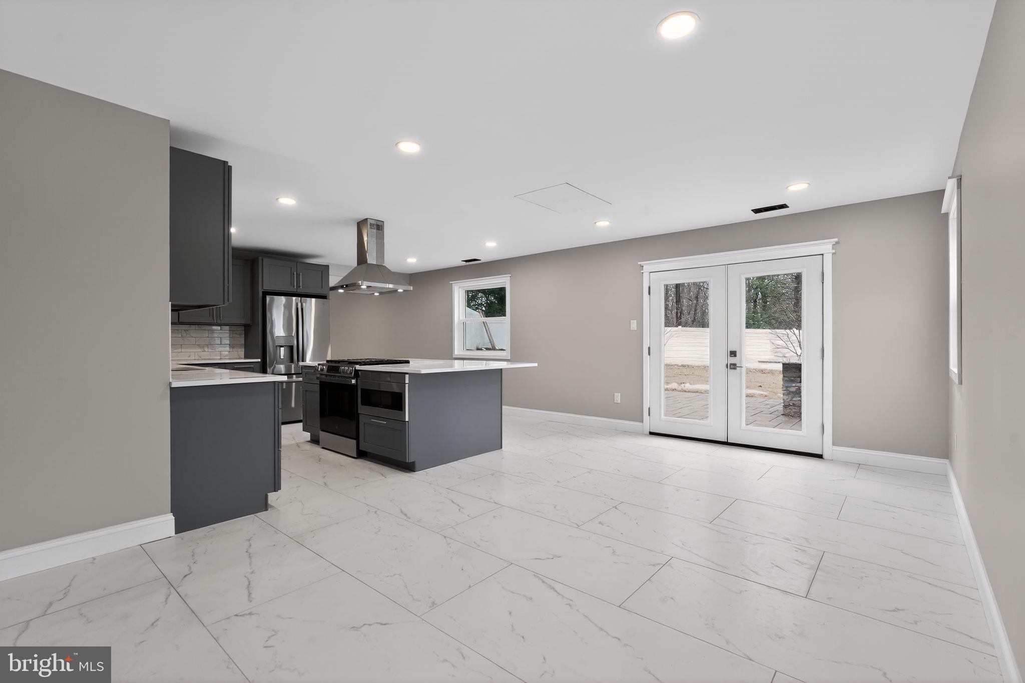 NONE AVA ILABLE - Residential