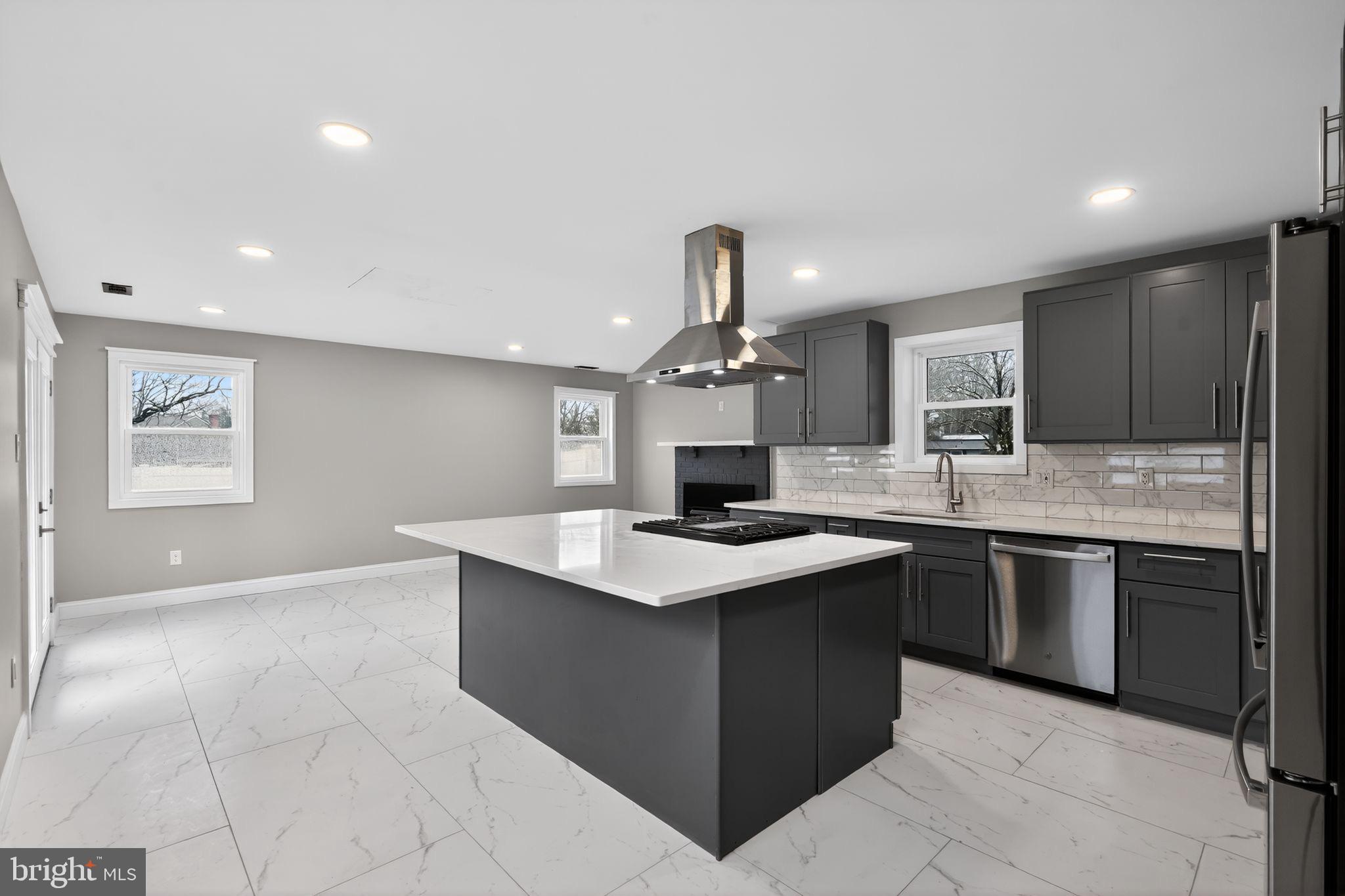 NONE AVA ILABLE - Residential