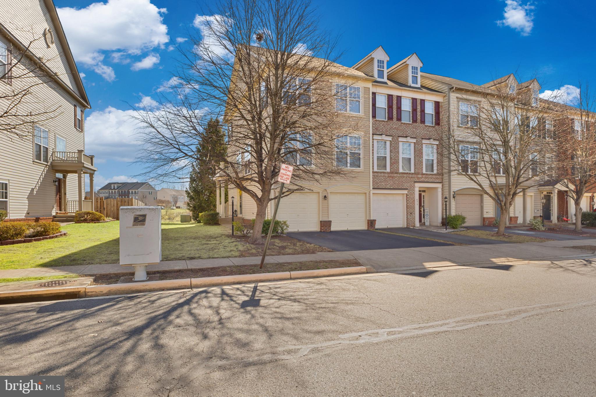 PEMBROOKE/VICTORY LAKES - Residential