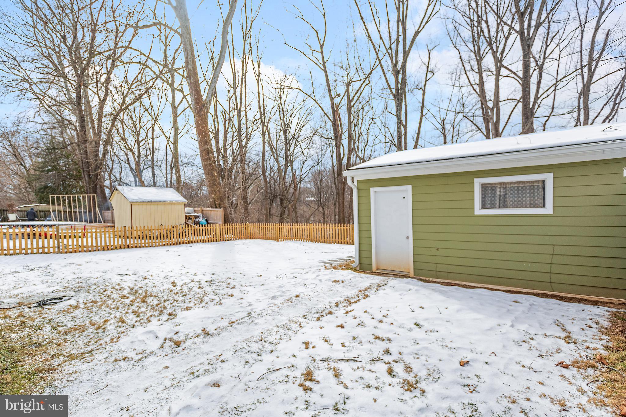 VEIRS MILL VILLAGE - Residential