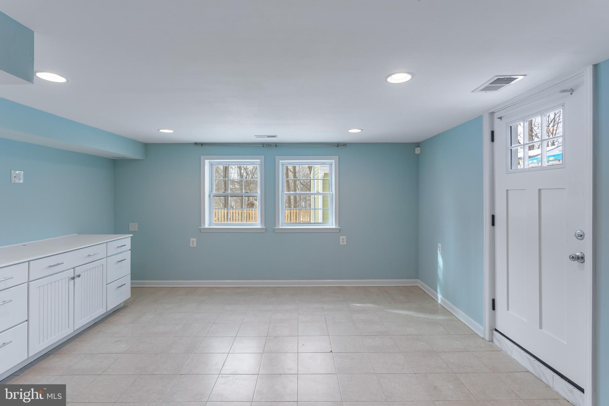 VEIRS MILL VILLAGE - Residential