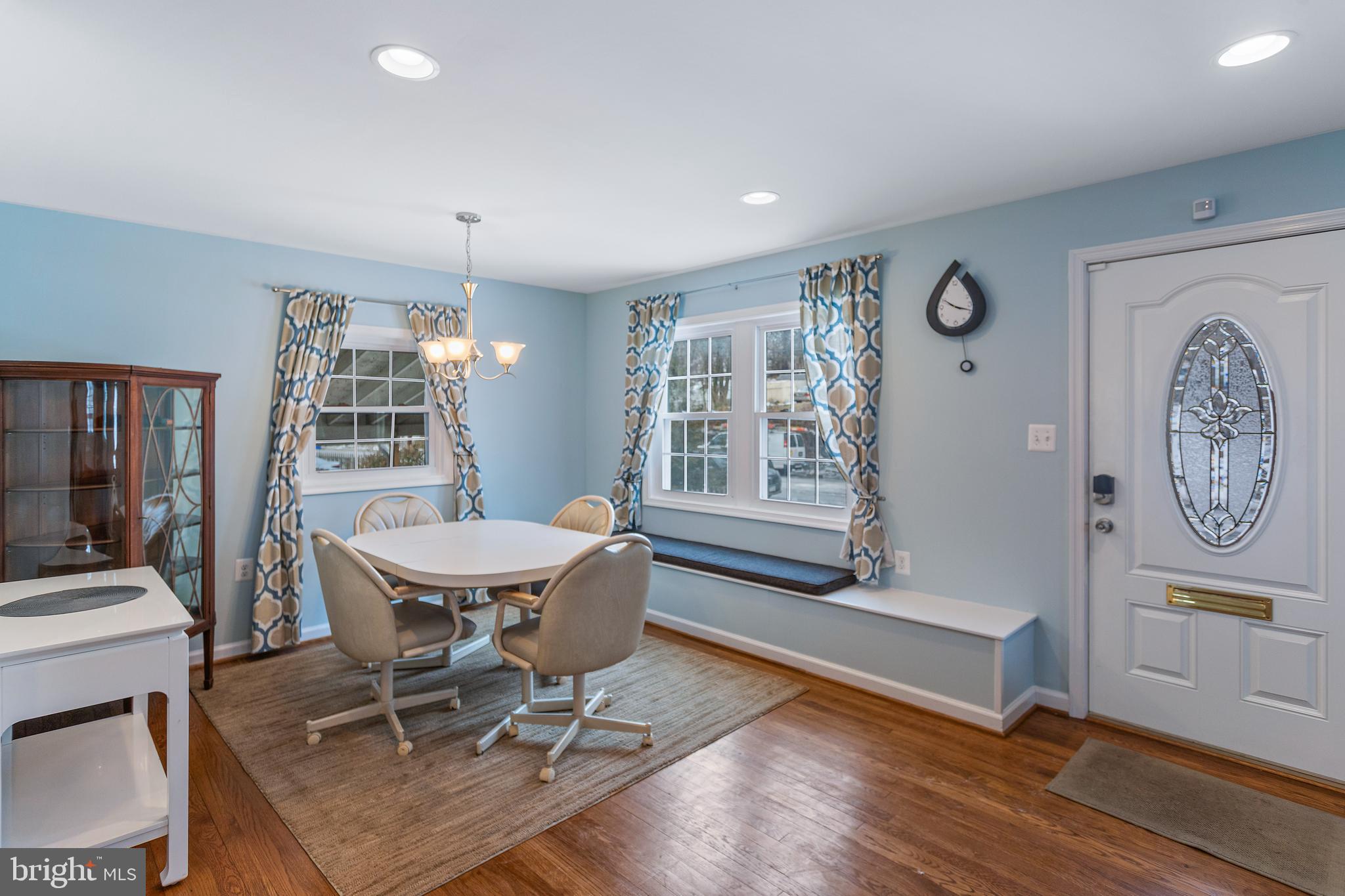 VEIRS MILL VILLAGE - Residential