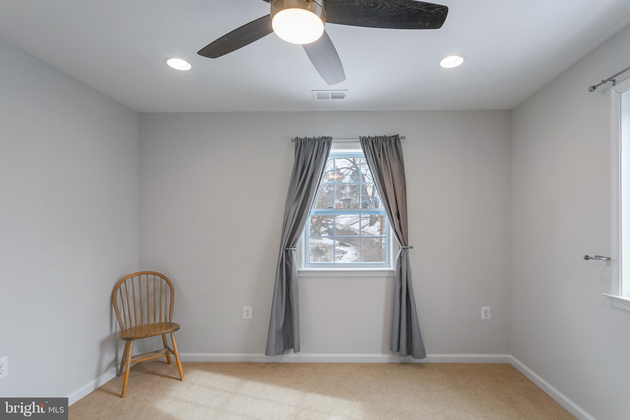 VEIRS MILL VILLAGE - Residential