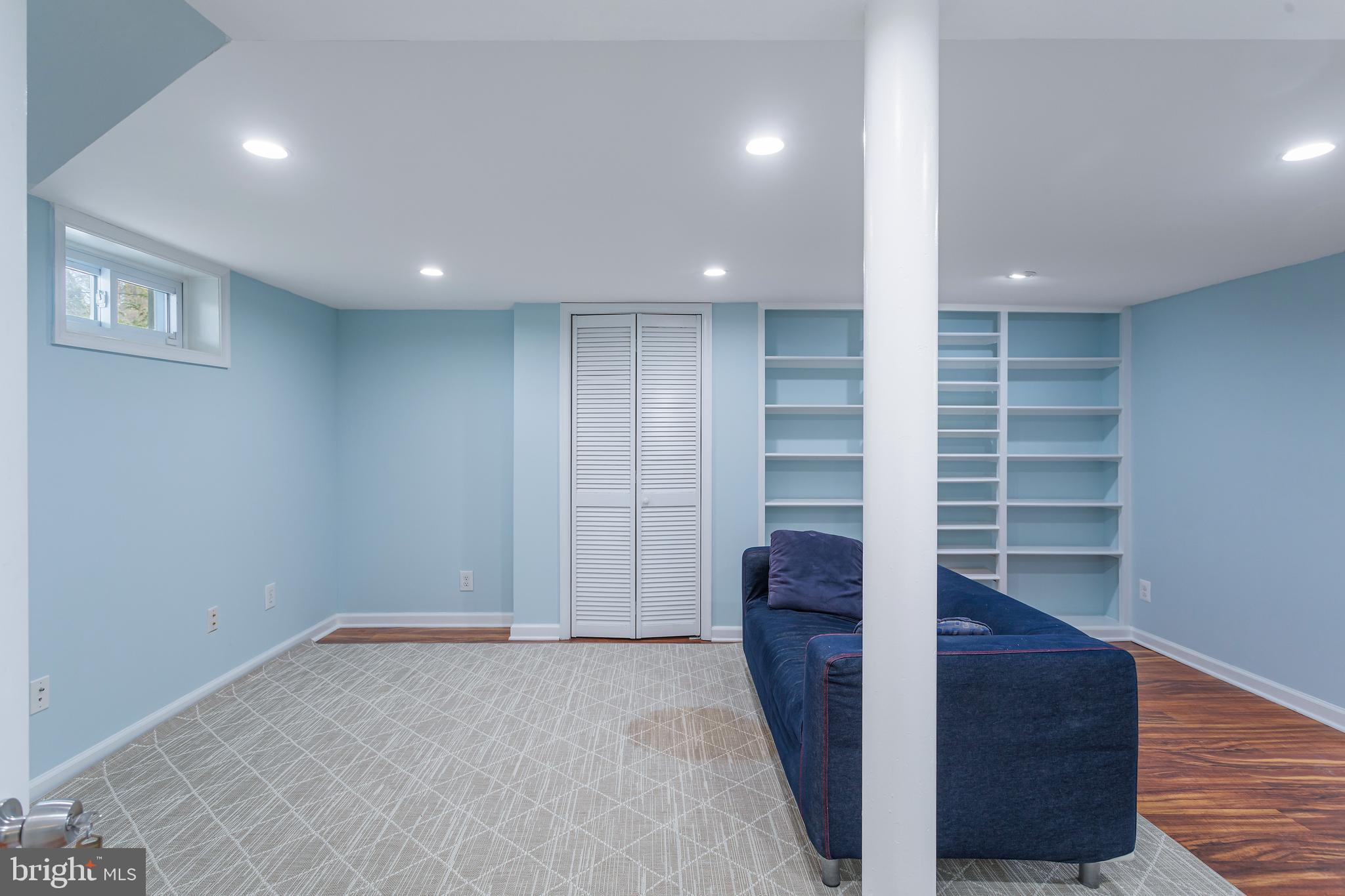 VEIRS MILL VILLAGE - Residential