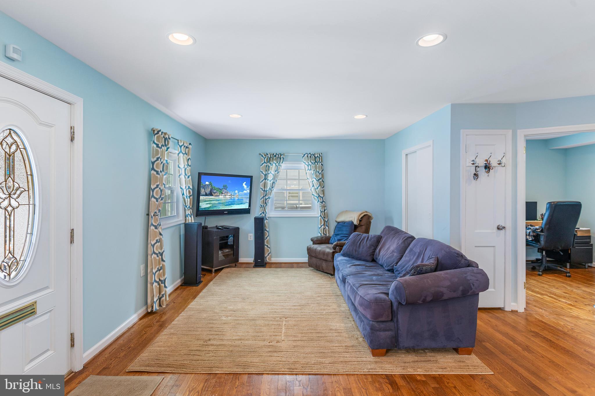 VEIRS MILL VILLAGE - Residential