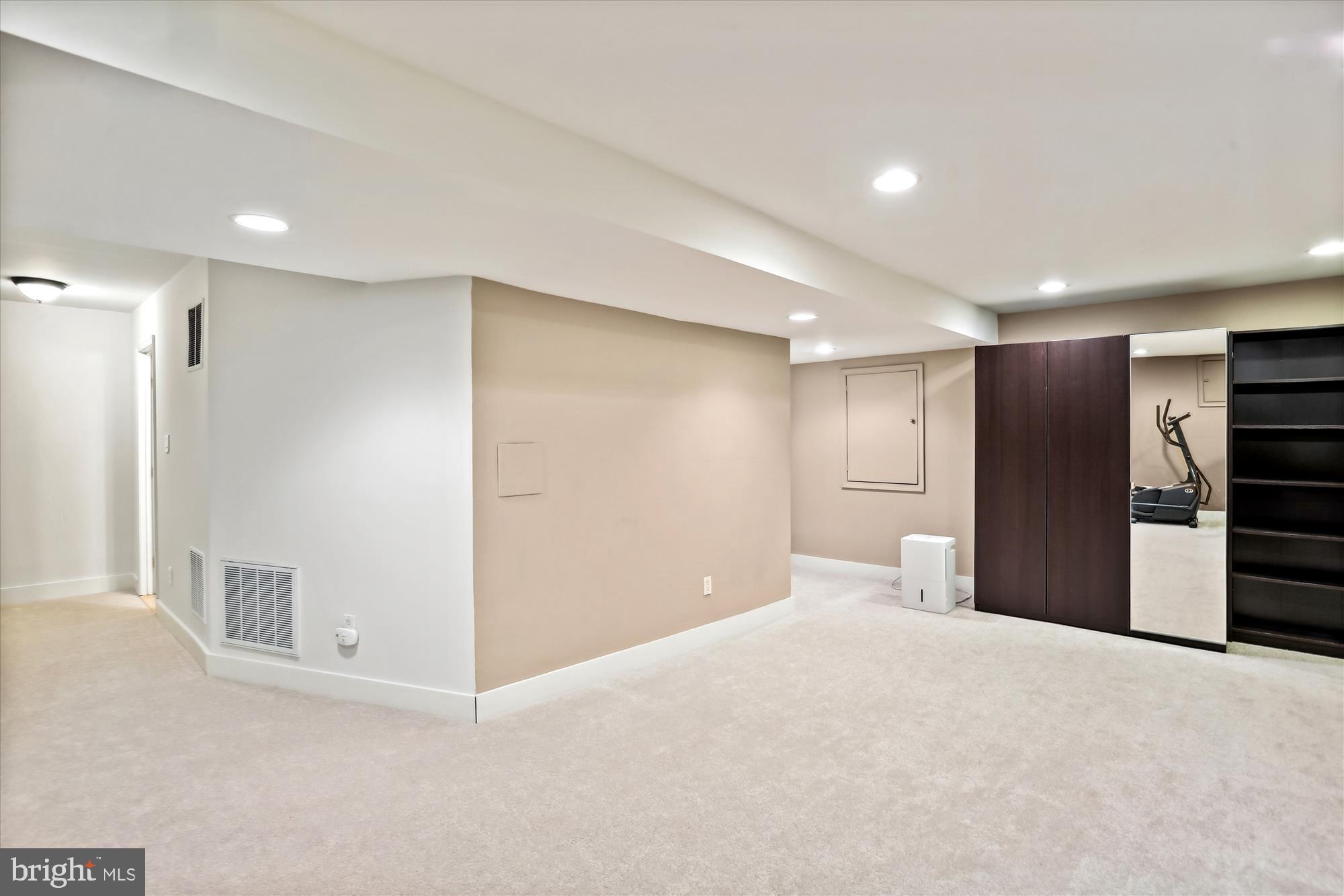 EAST GATE OF POTOMAC - Residential