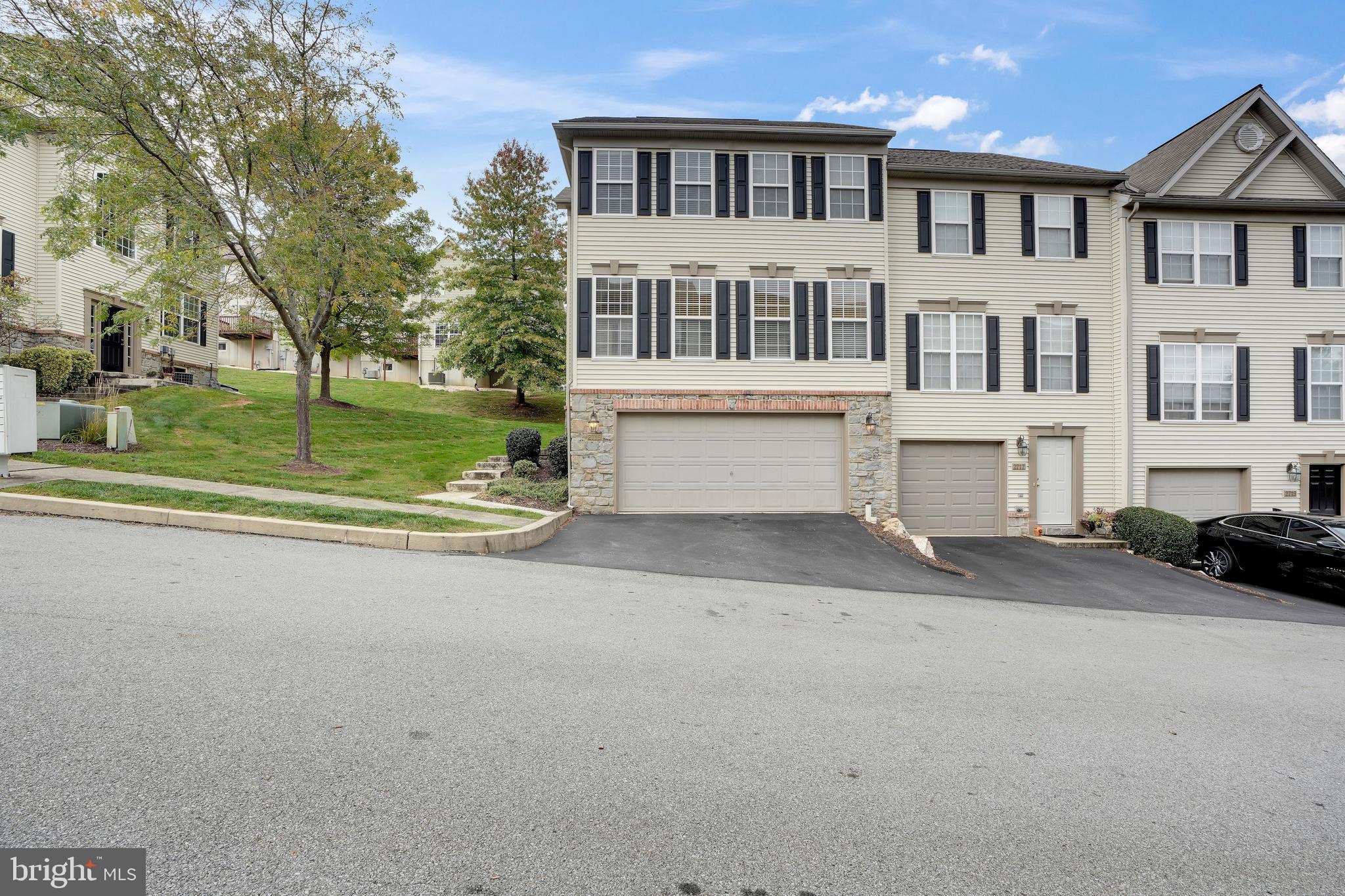 HUNT CLUB - Residential