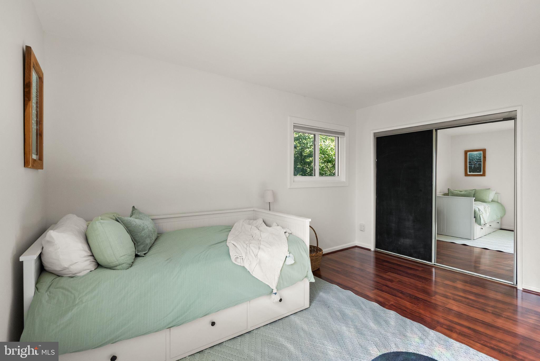 SEMINARY WALK - Residential