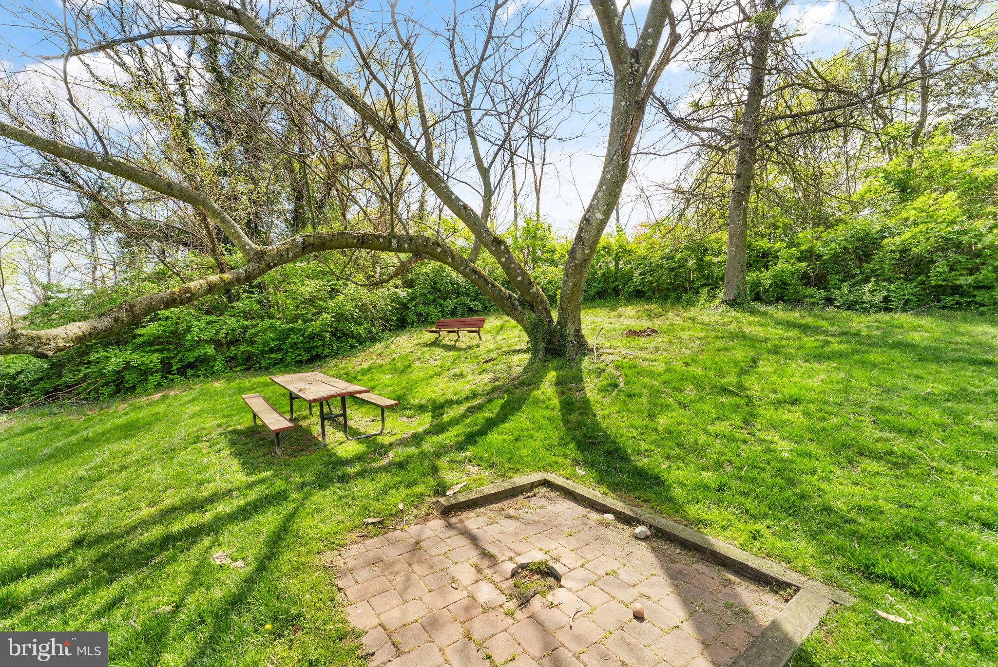 SEMINARY WALK - Residential