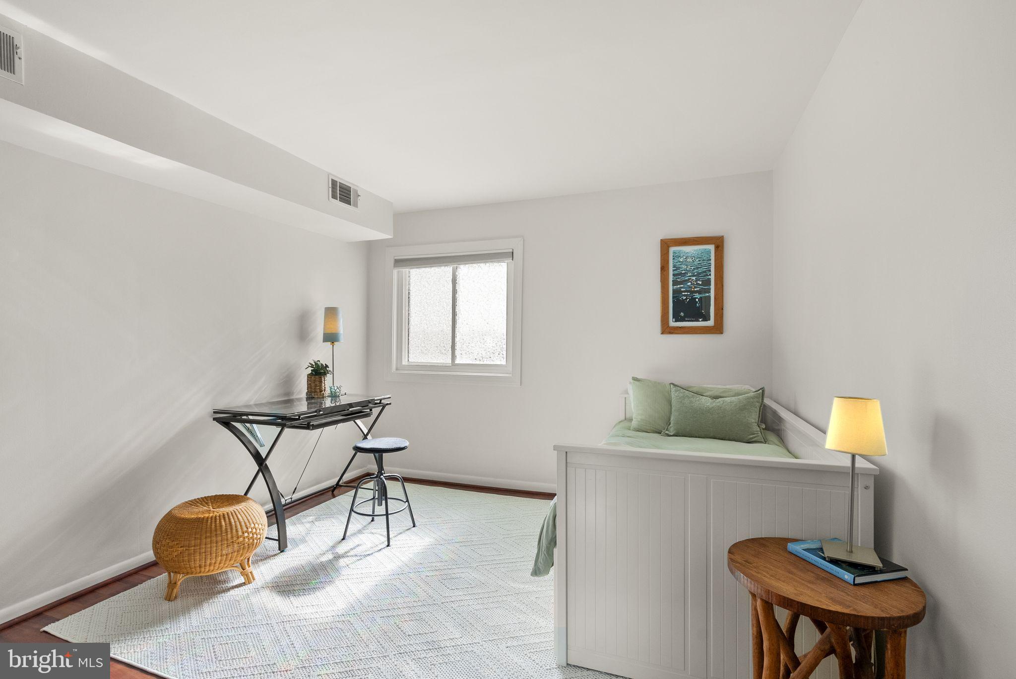 SEMINARY WALK - Residential