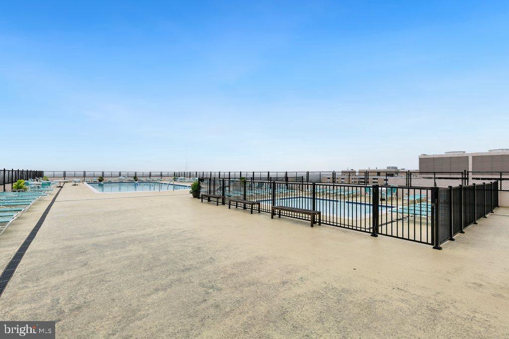 WILLOUGHBY OF CHEVY CHASE - Residential