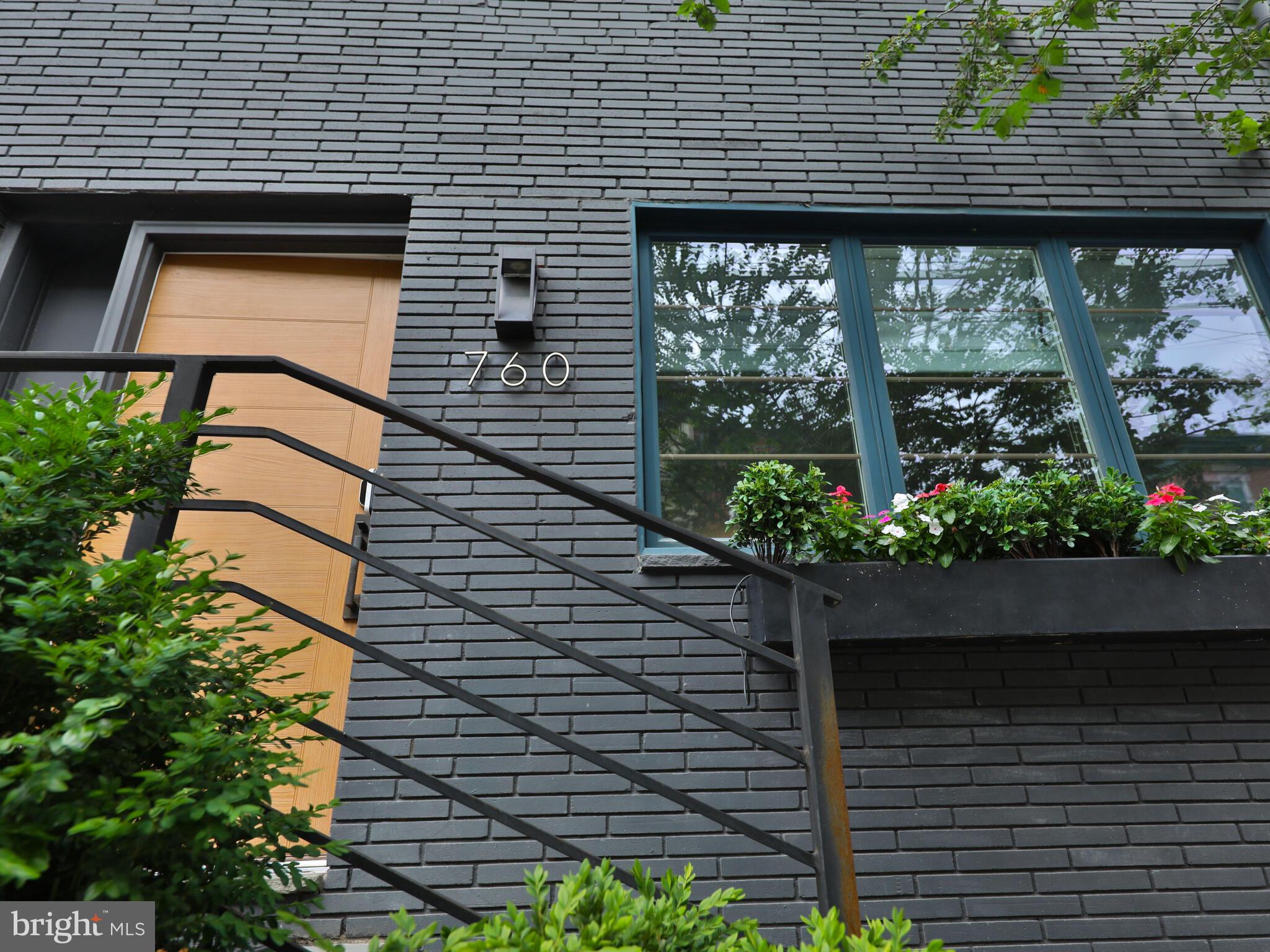 BELLA VISTA - Residential