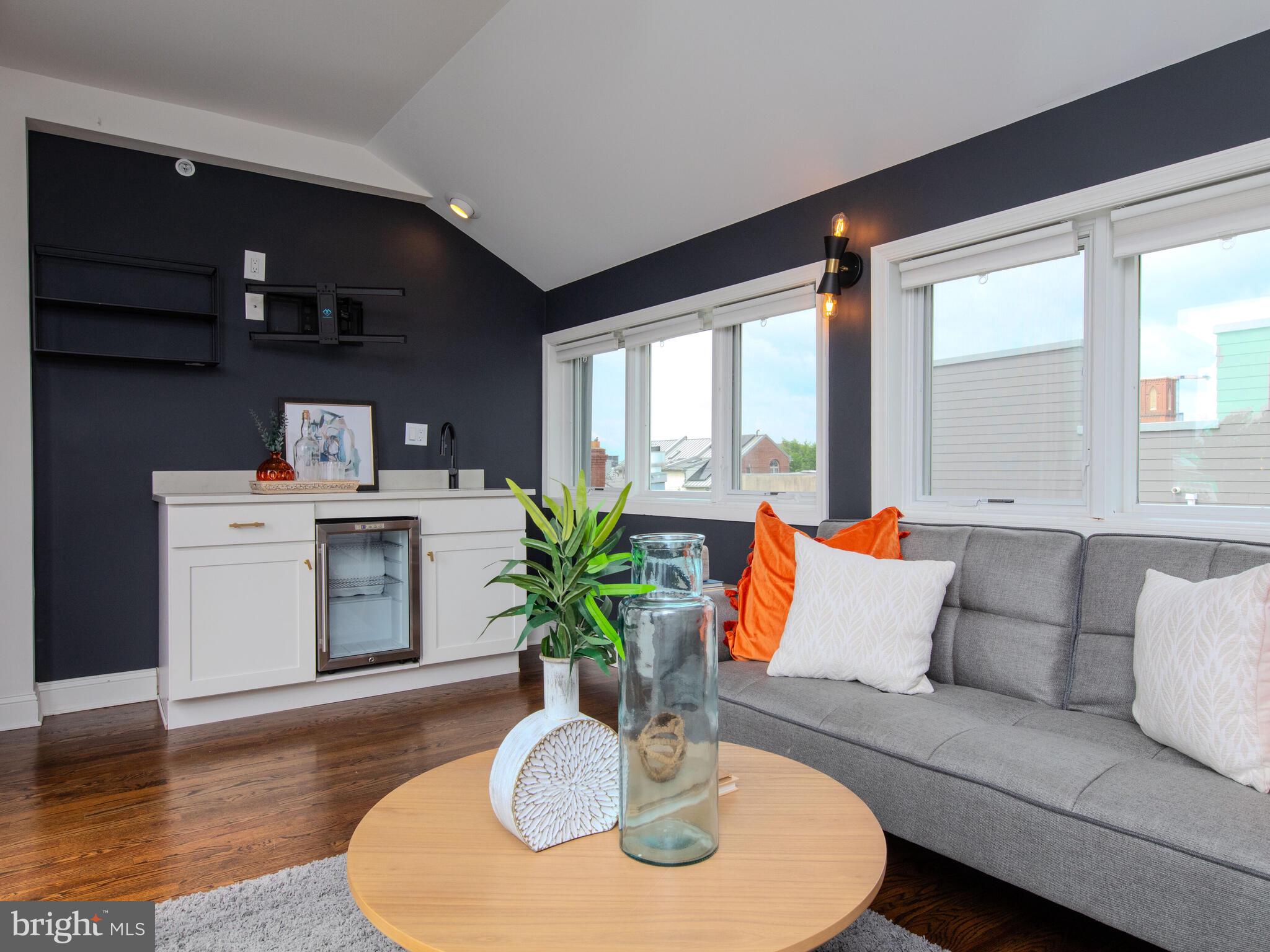 BELLA VISTA - Residential