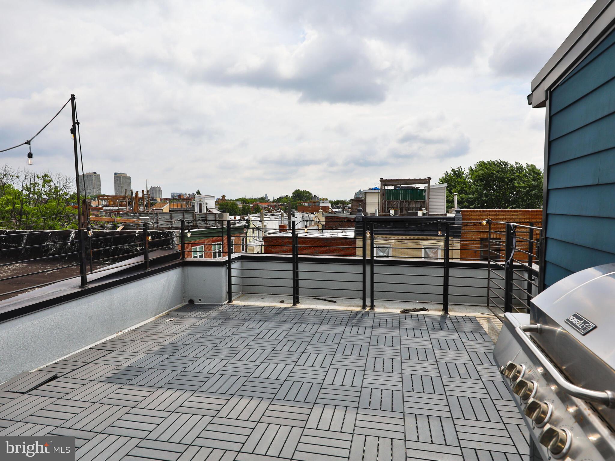 BELLA VISTA - Residential