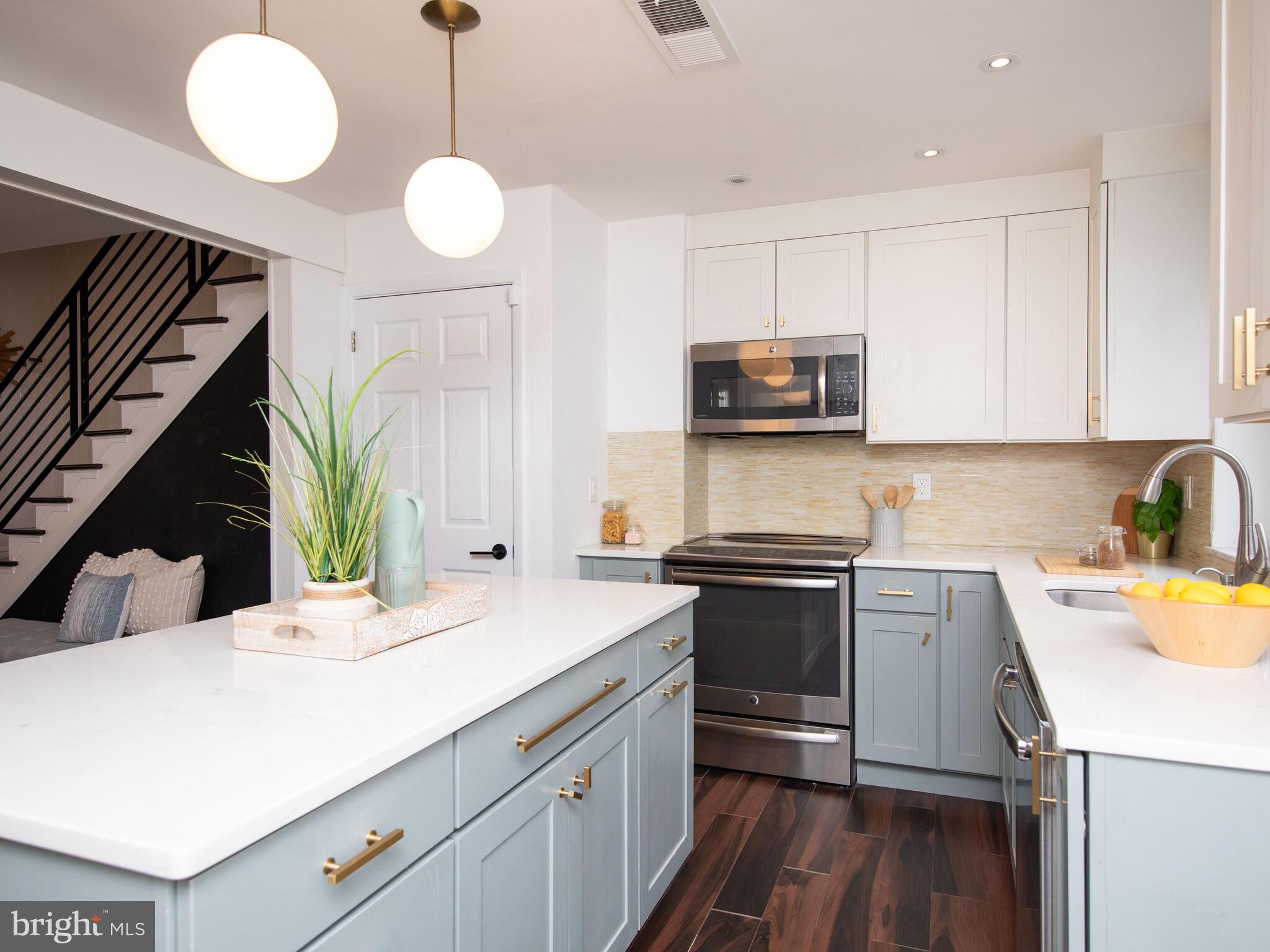 BELLA VISTA - Residential