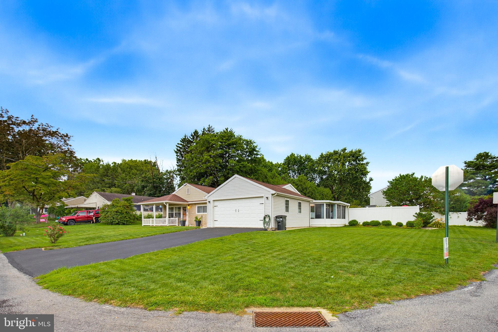 6290 HOLLOW DRIVE