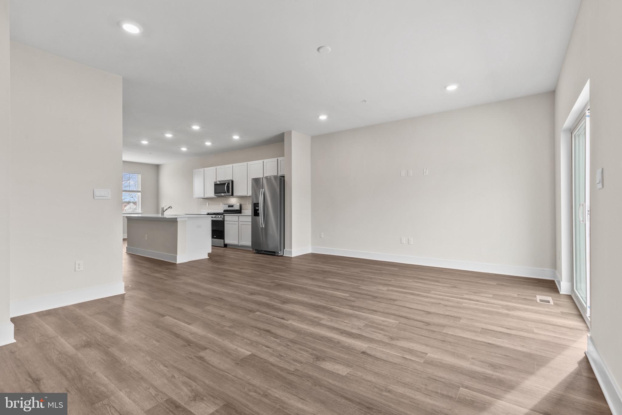 WATERMARK AT WESTPHALIA TOWN CENTER - Residential