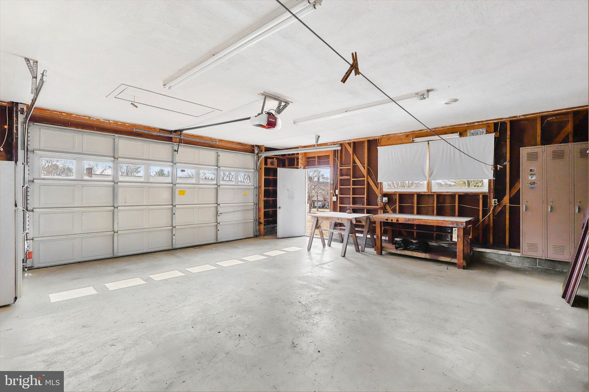 FAIRVIEW ACRES - Residential