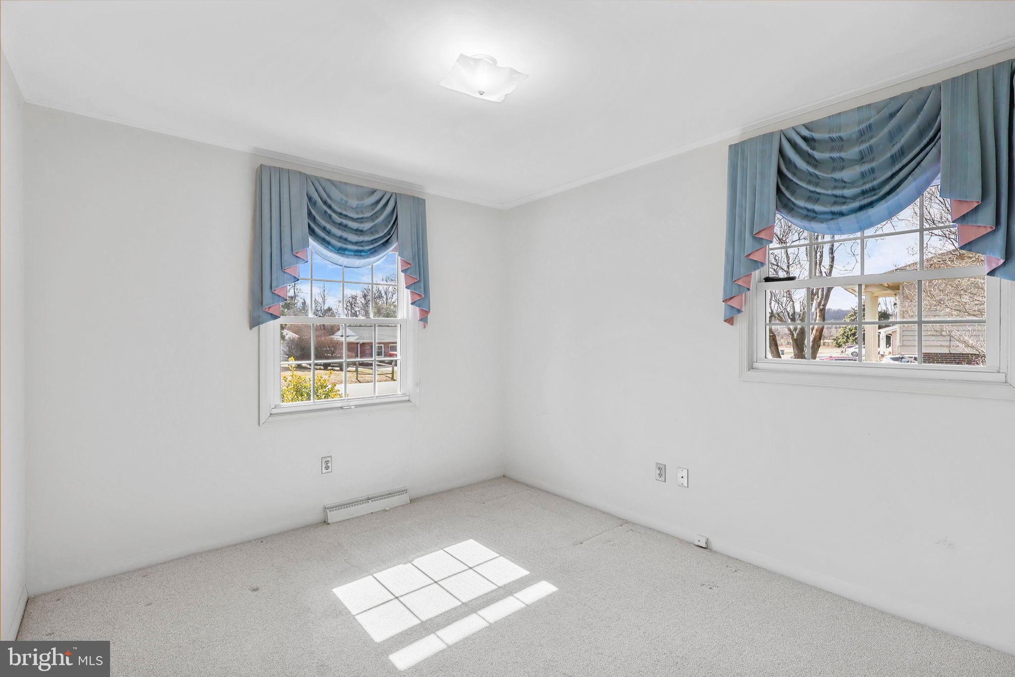 FAIRVIEW ACRES - Residential