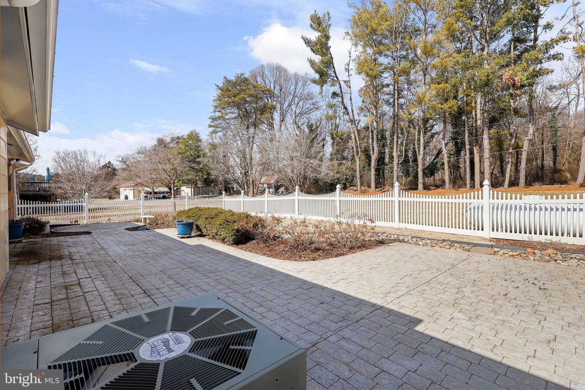 FAIRVIEW ACRES - Residential