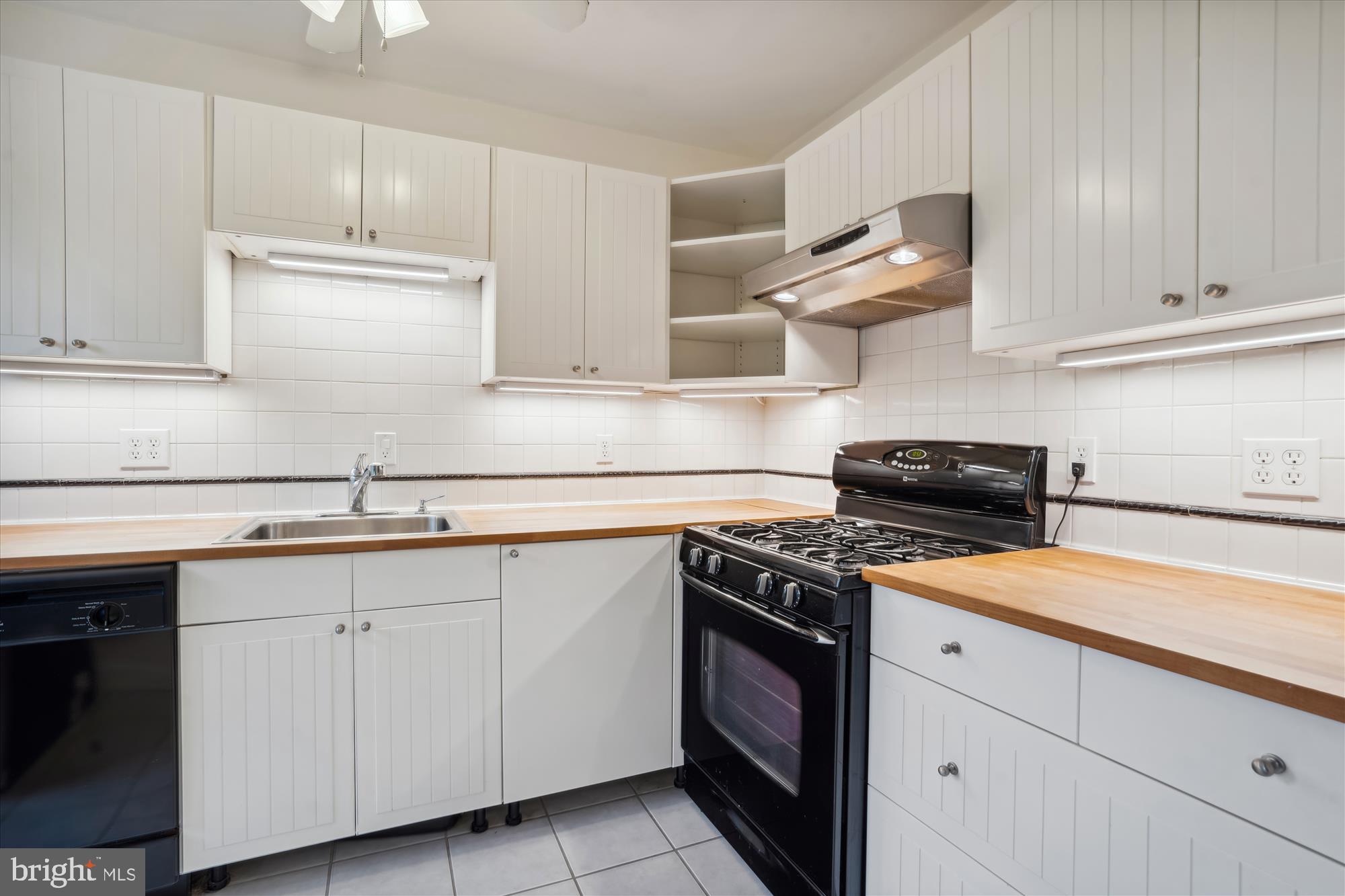 WESTCHESTER PARK - Residential Lease