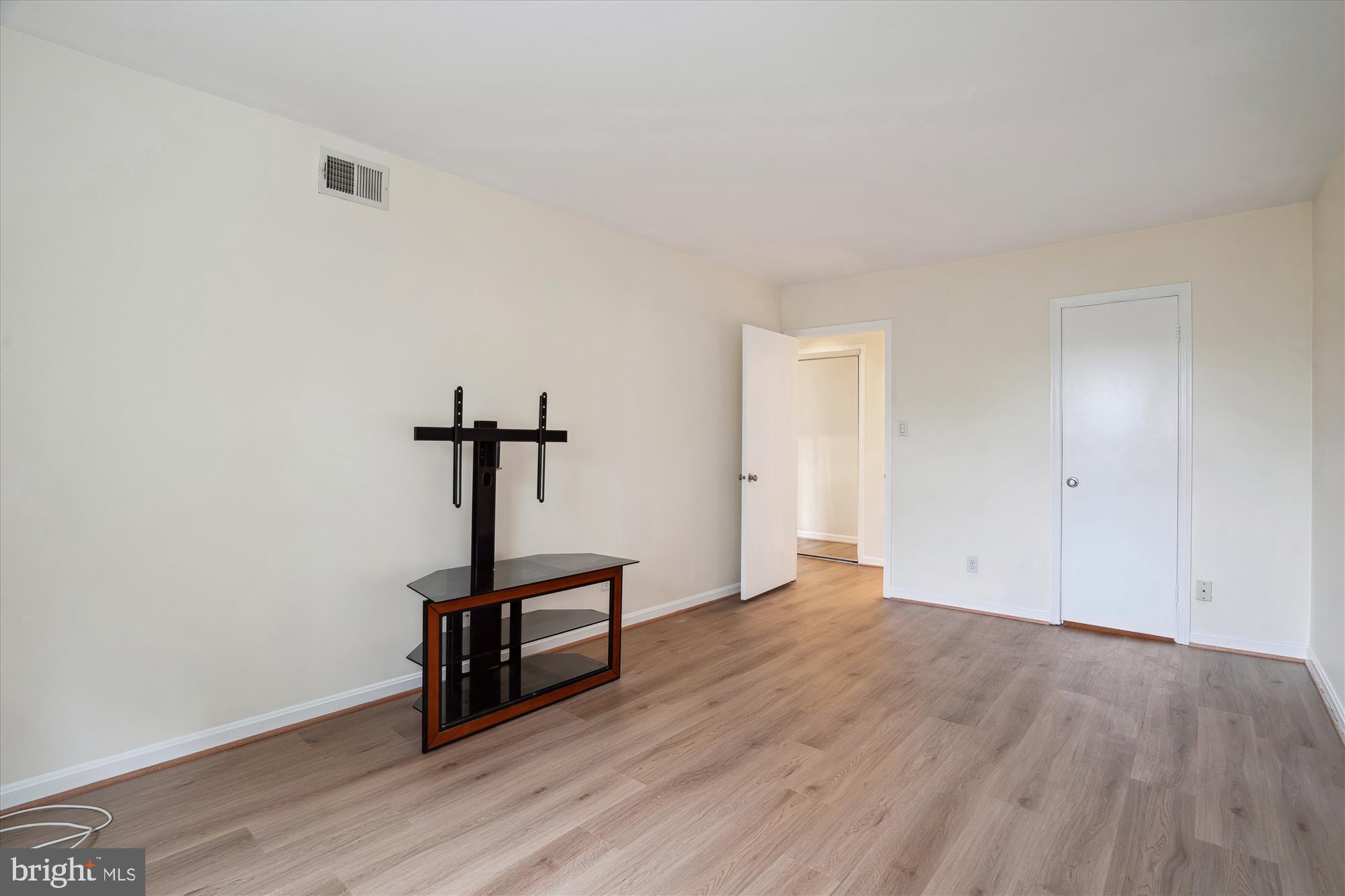 WESTCHESTER PARK - Residential Lease