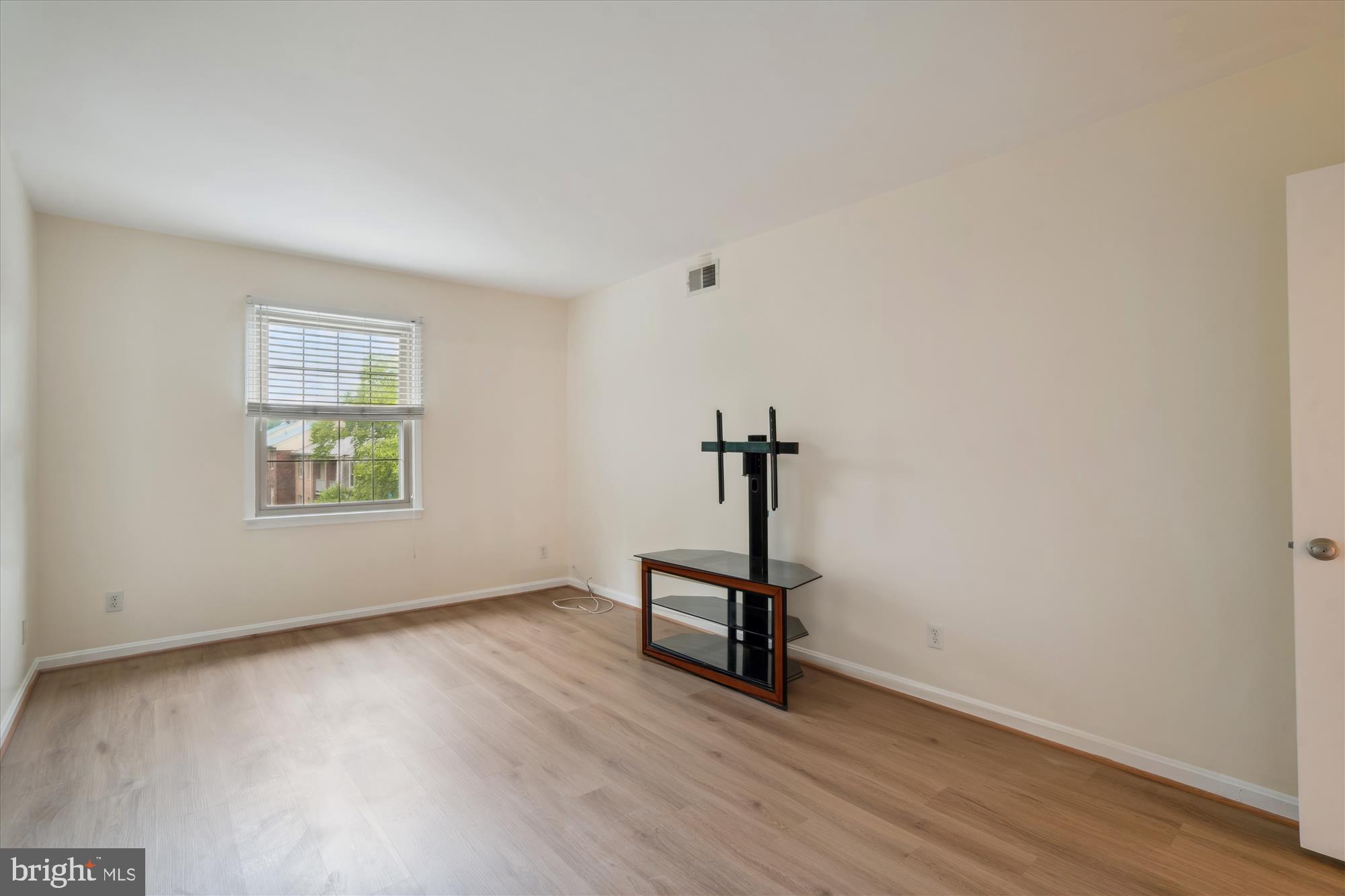 WESTCHESTER PARK - Residential Lease