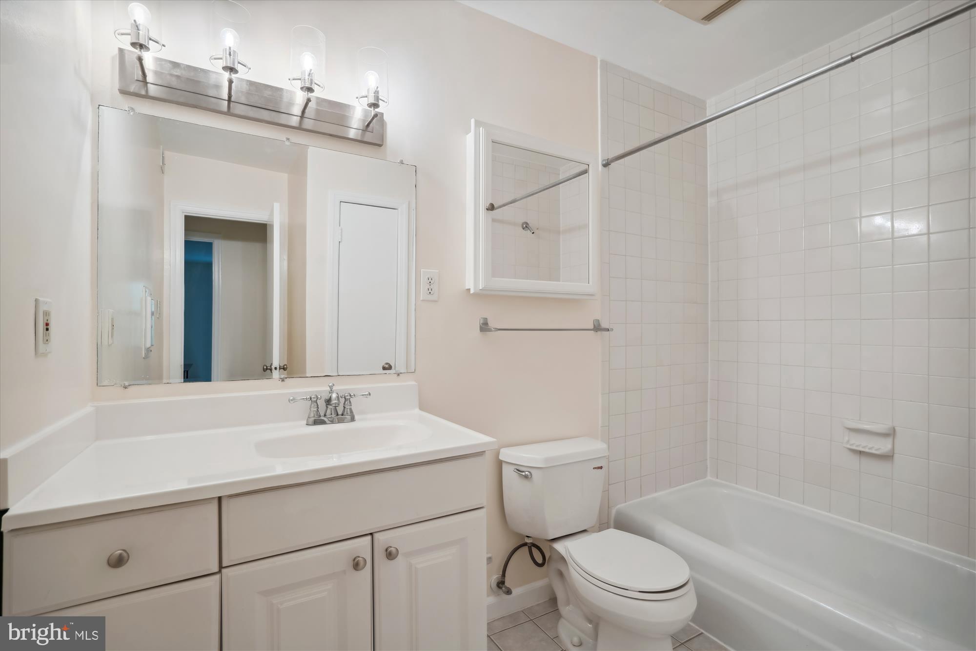 WESTCHESTER PARK - Residential Lease