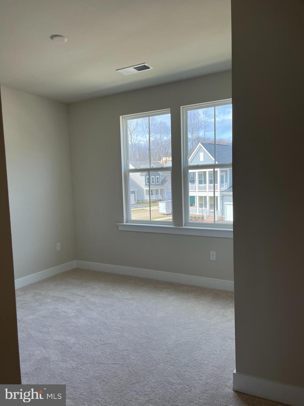 POTOMAC SHORES - Residential Lease