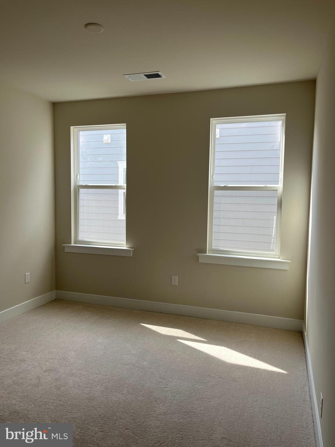 POTOMAC SHORES - Residential Lease