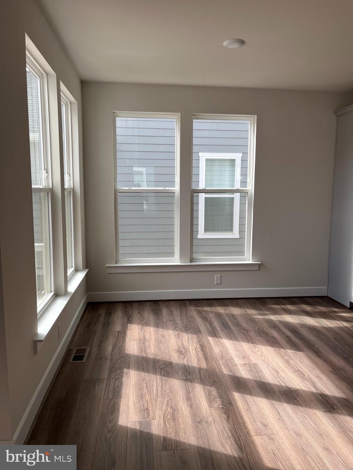 POTOMAC SHORES - Residential Lease