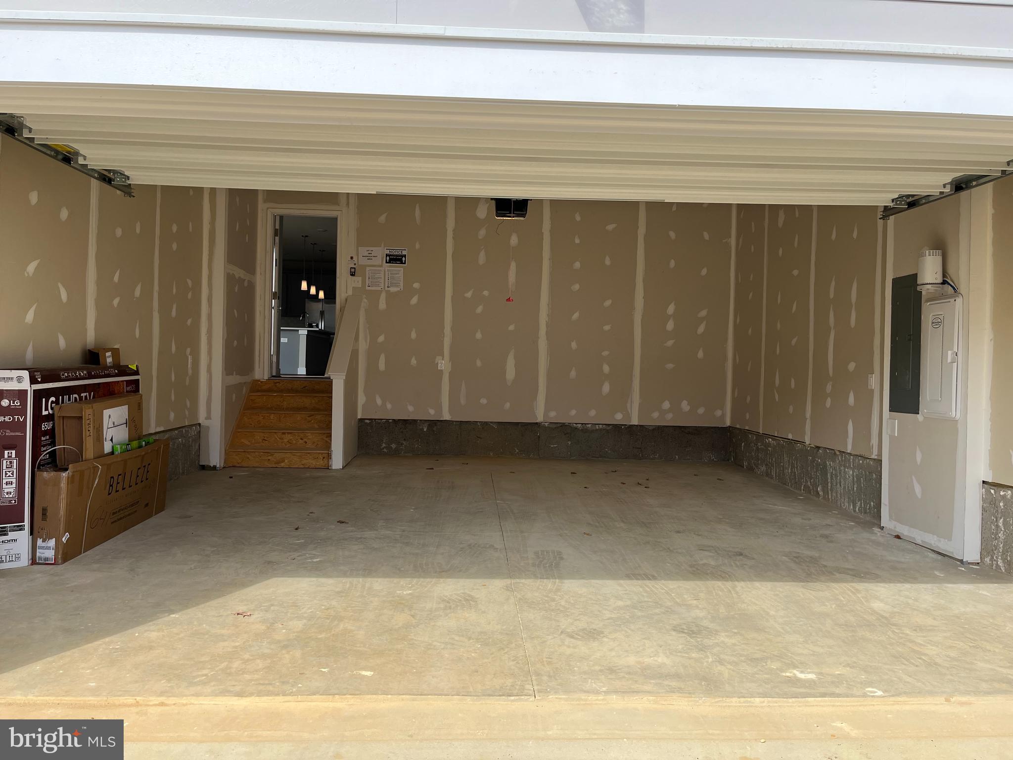 POTOMAC SHORES - Residential Lease