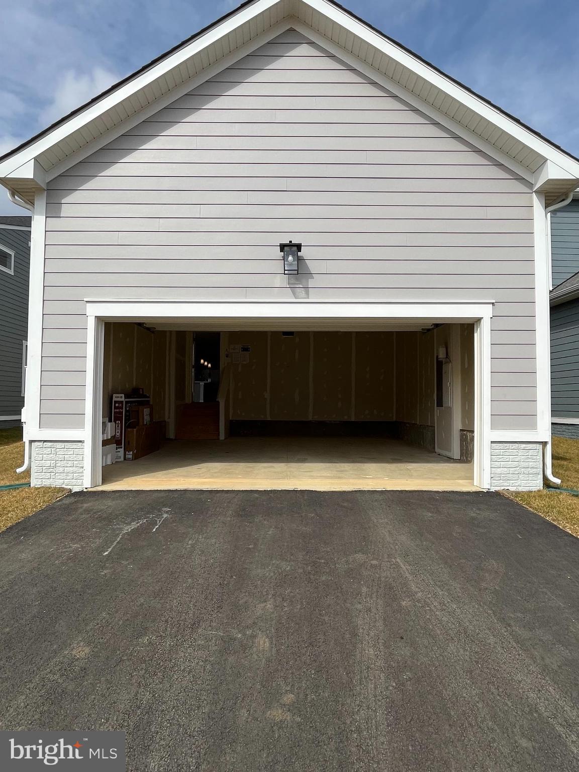 POTOMAC SHORES - Residential Lease