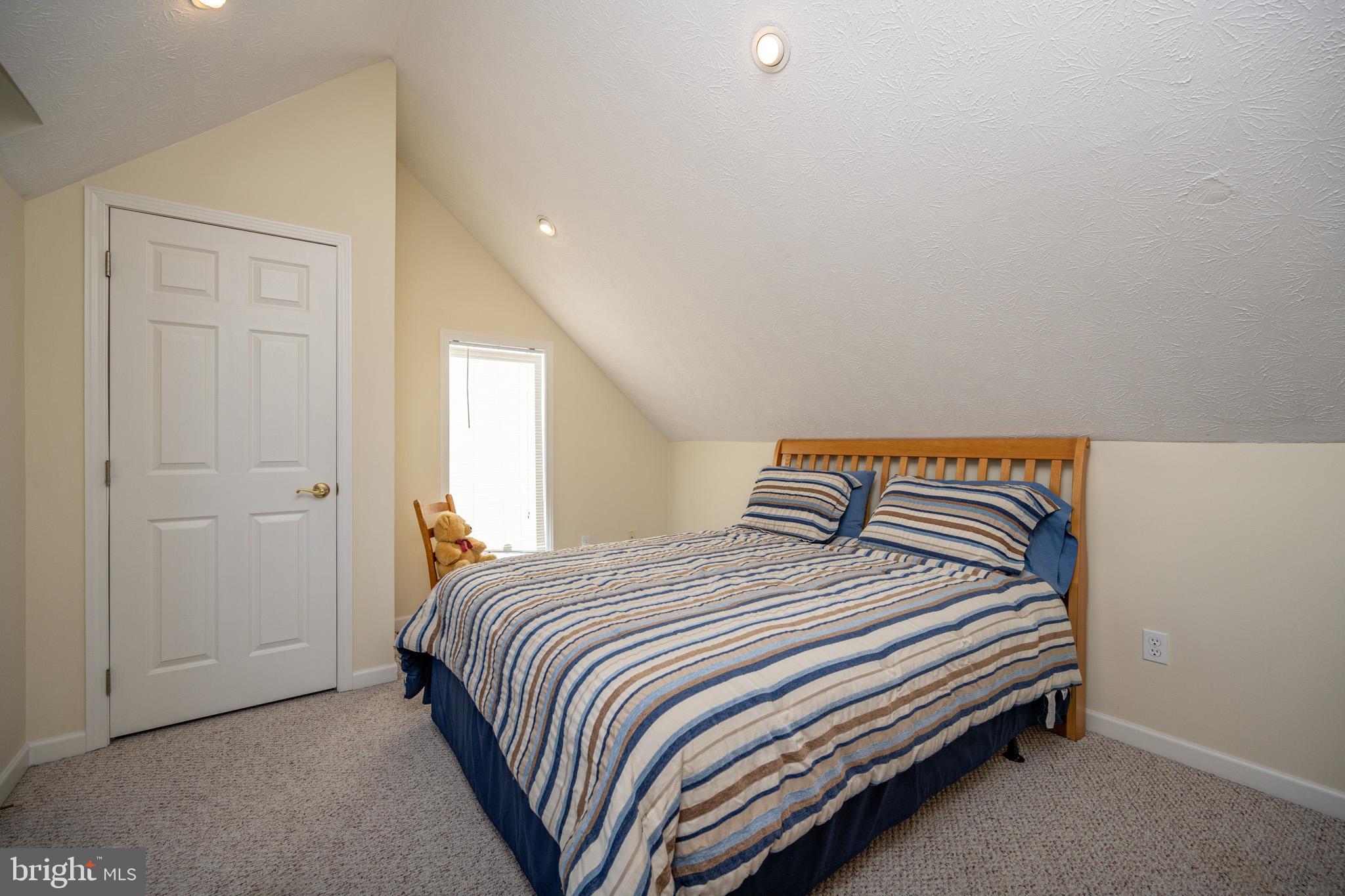 DEEP CREEK LAKE - Residential