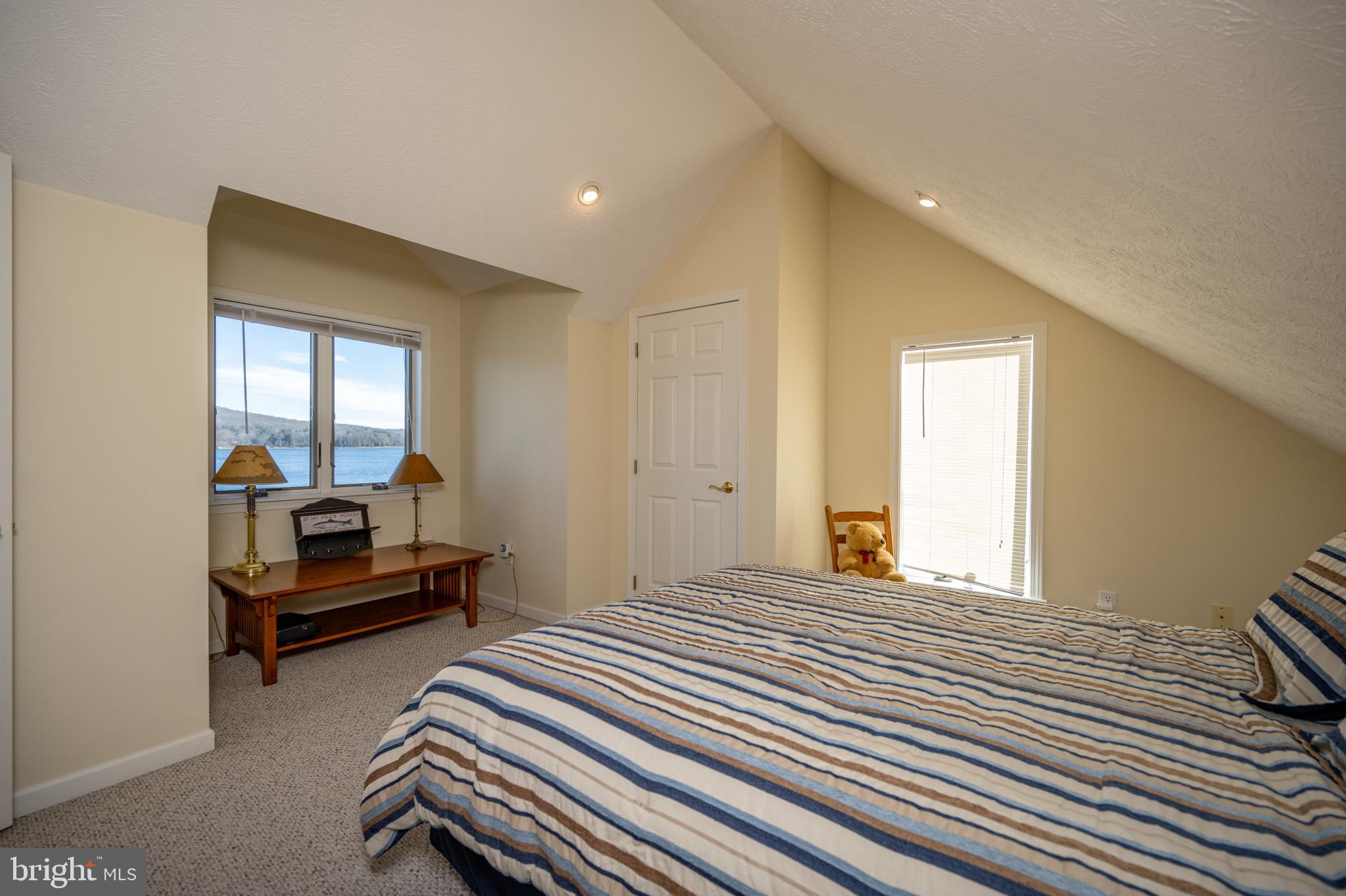 DEEP CREEK LAKE - Residential