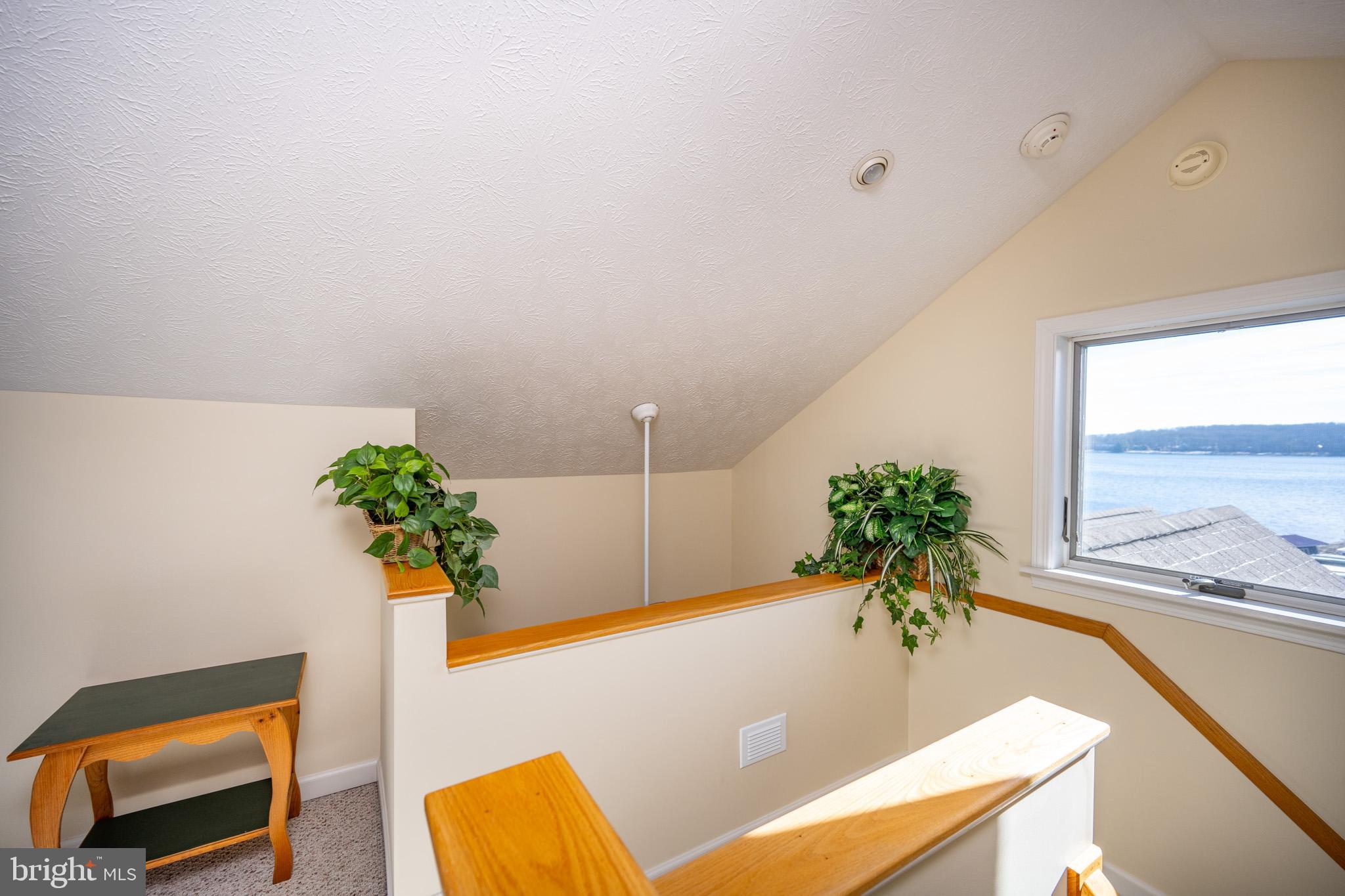 DEEP CREEK LAKE - Residential