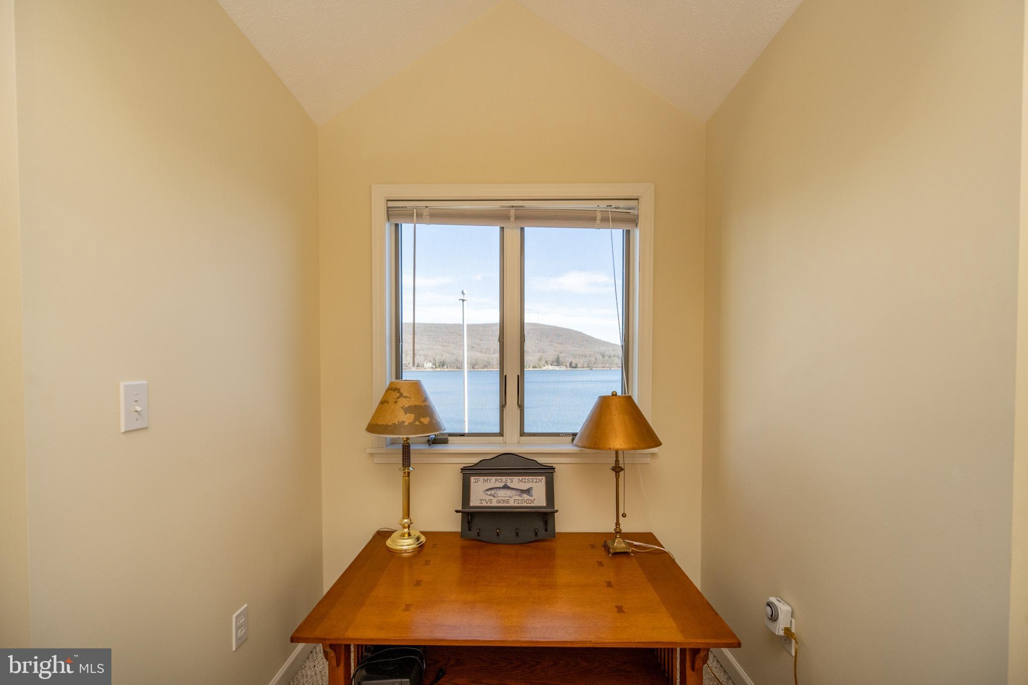 DEEP CREEK LAKE - Residential