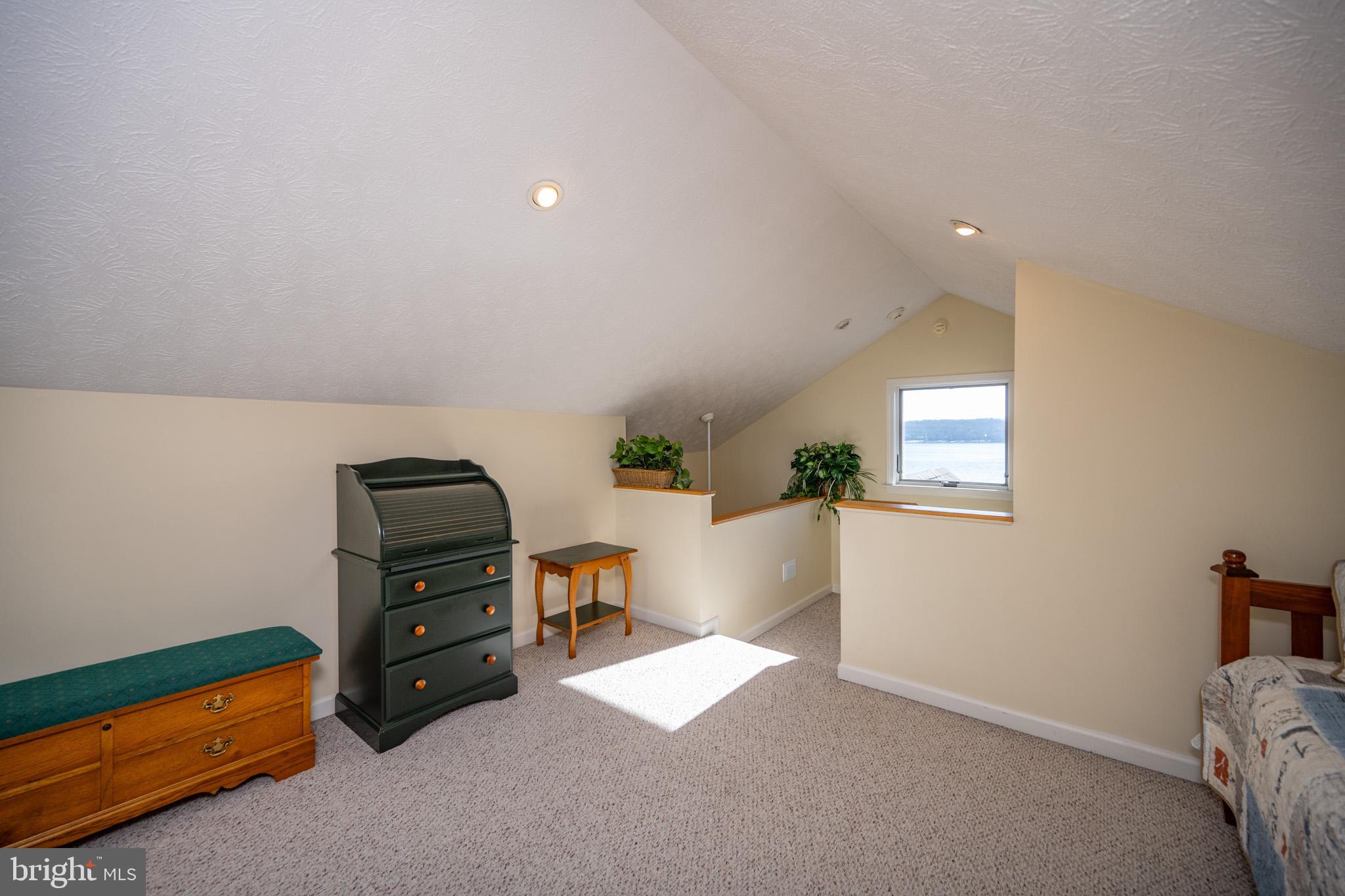 DEEP CREEK LAKE - Residential