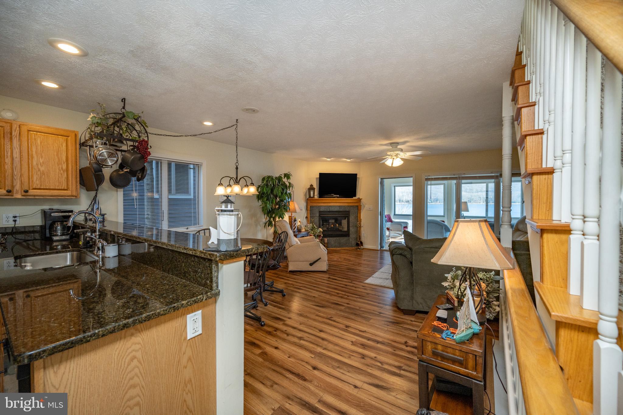 DEEP CREEK LAKE - Residential