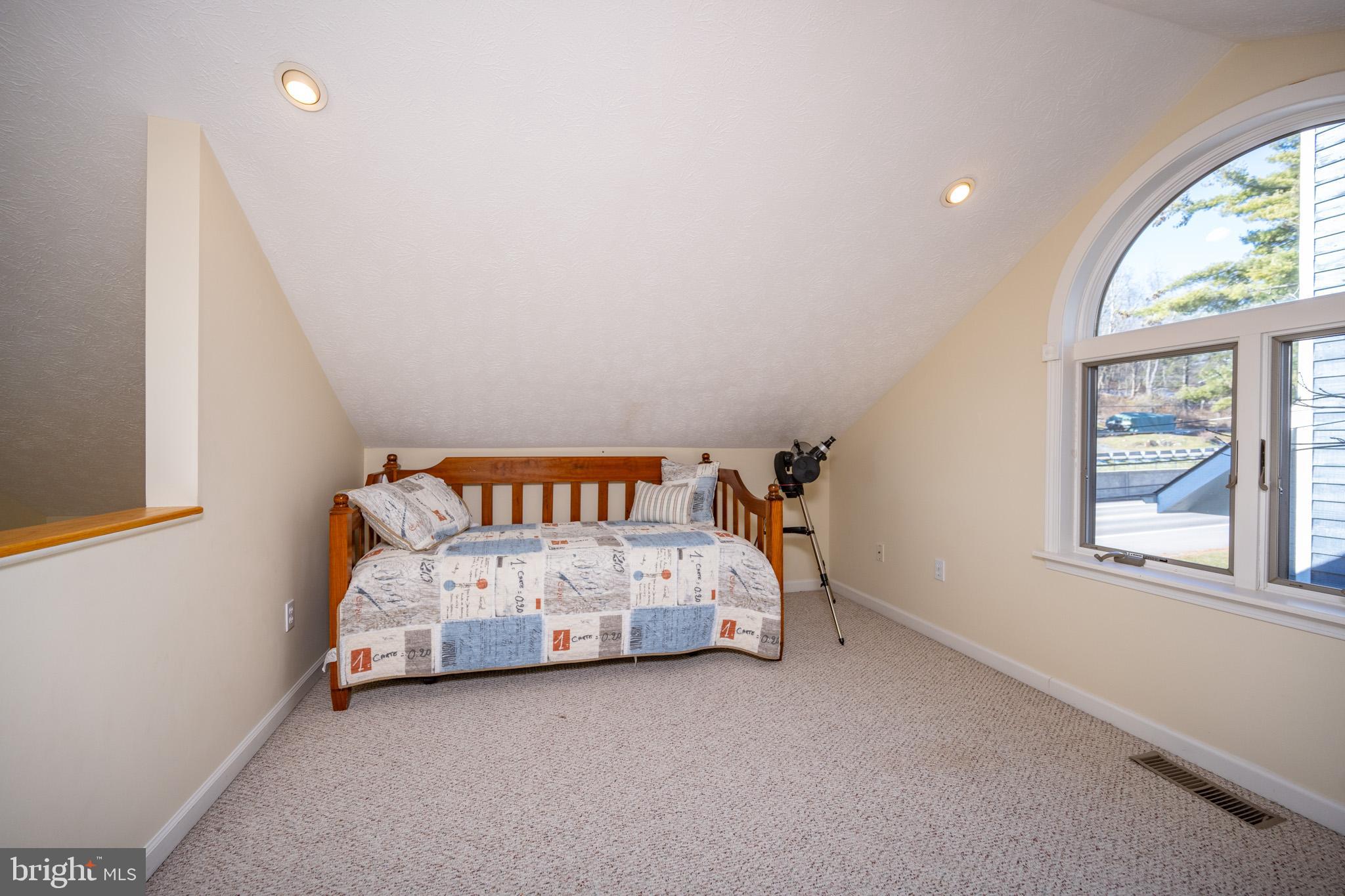 DEEP CREEK LAKE - Residential