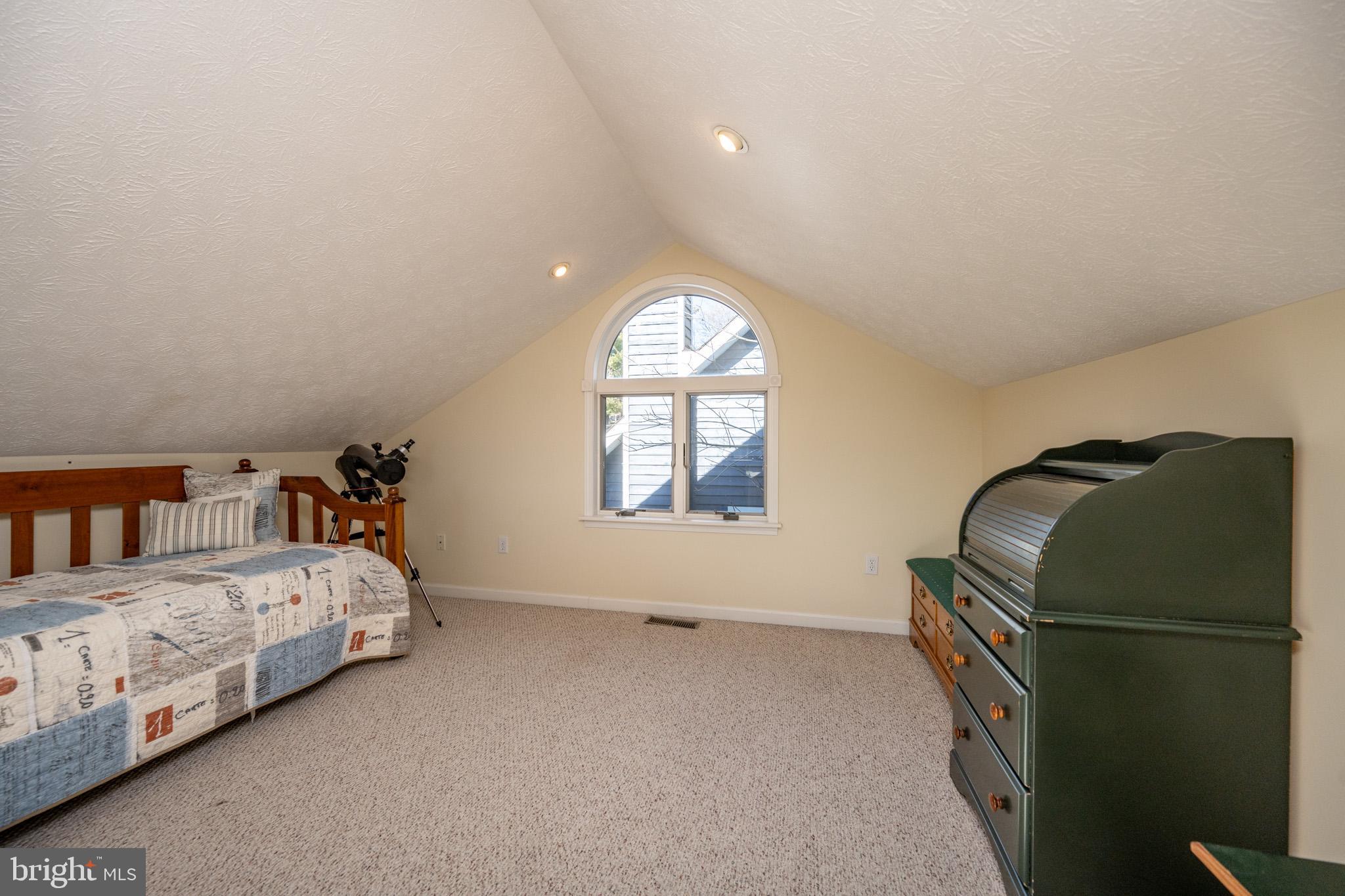 DEEP CREEK LAKE - Residential