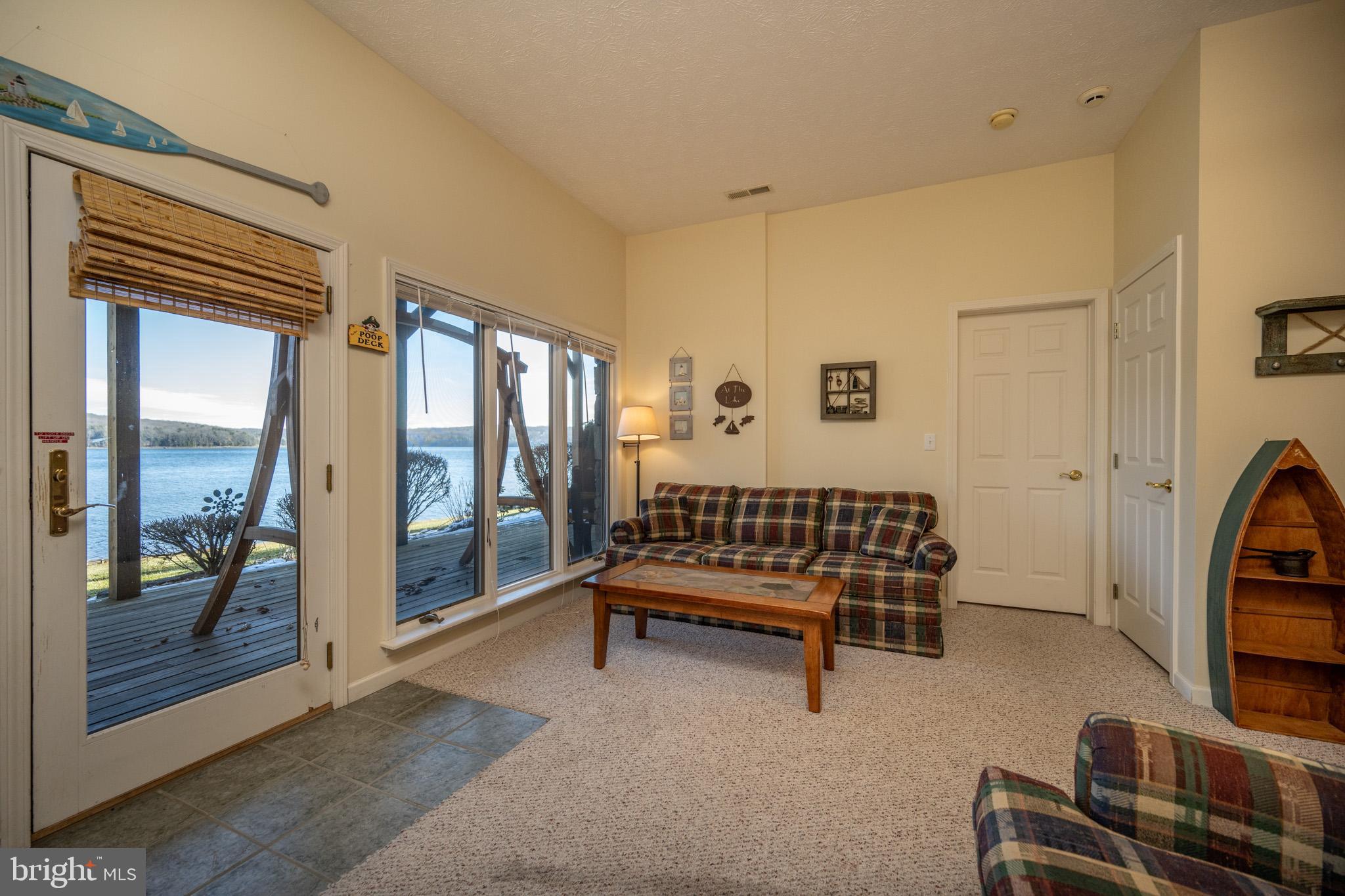 DEEP CREEK LAKE - Residential