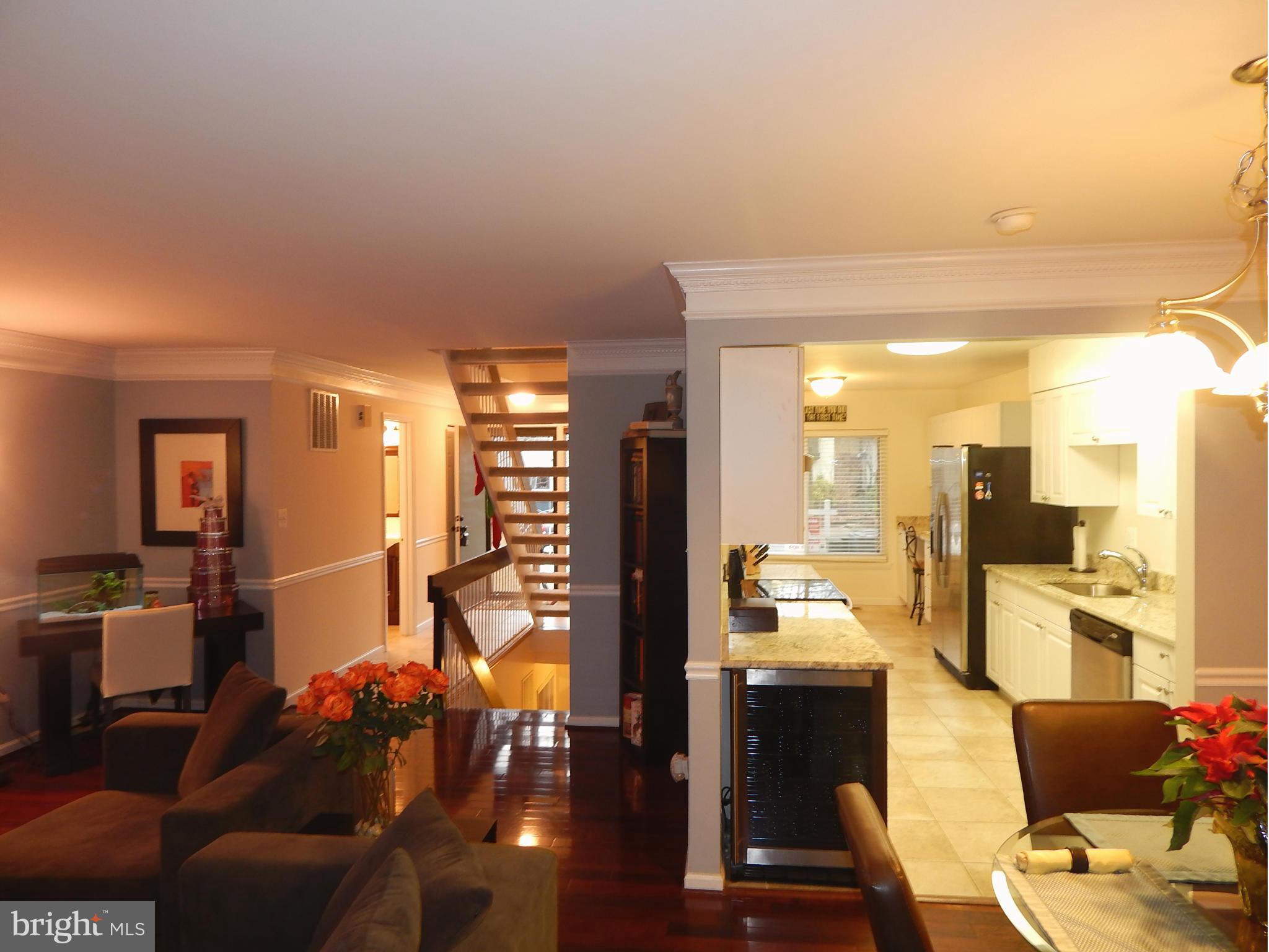 RESTON - Residential