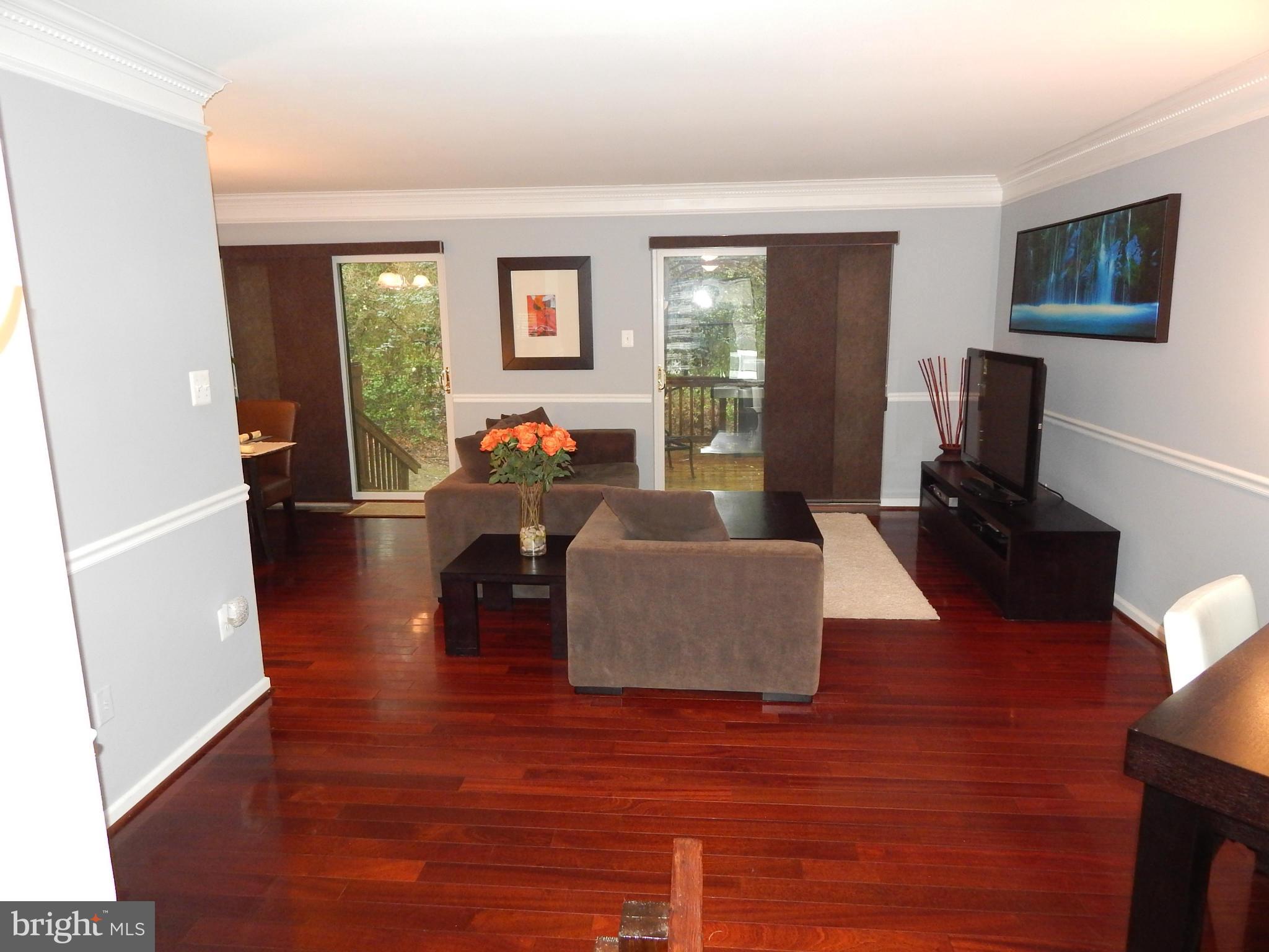 RESTON - Residential