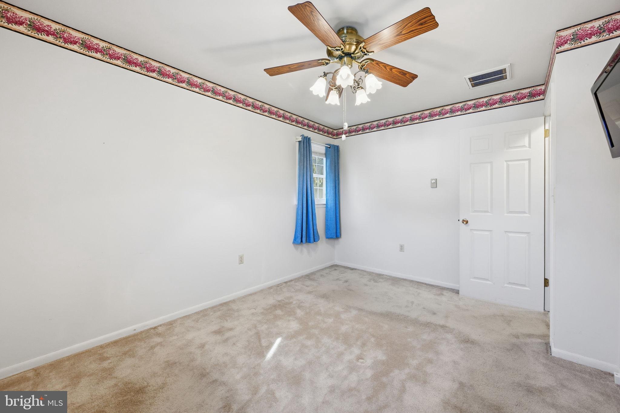 UNIONTOWN - Residential