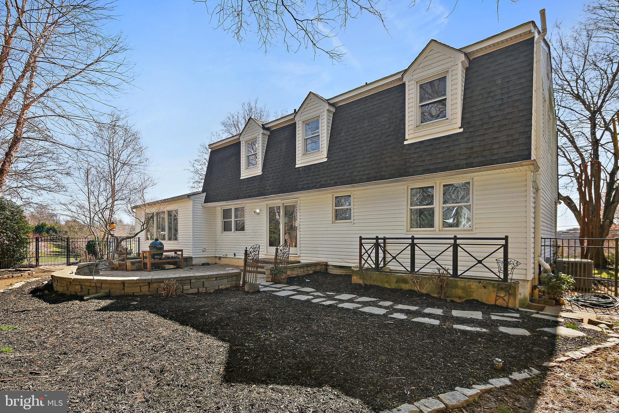 VALLEY HILLS - Residential