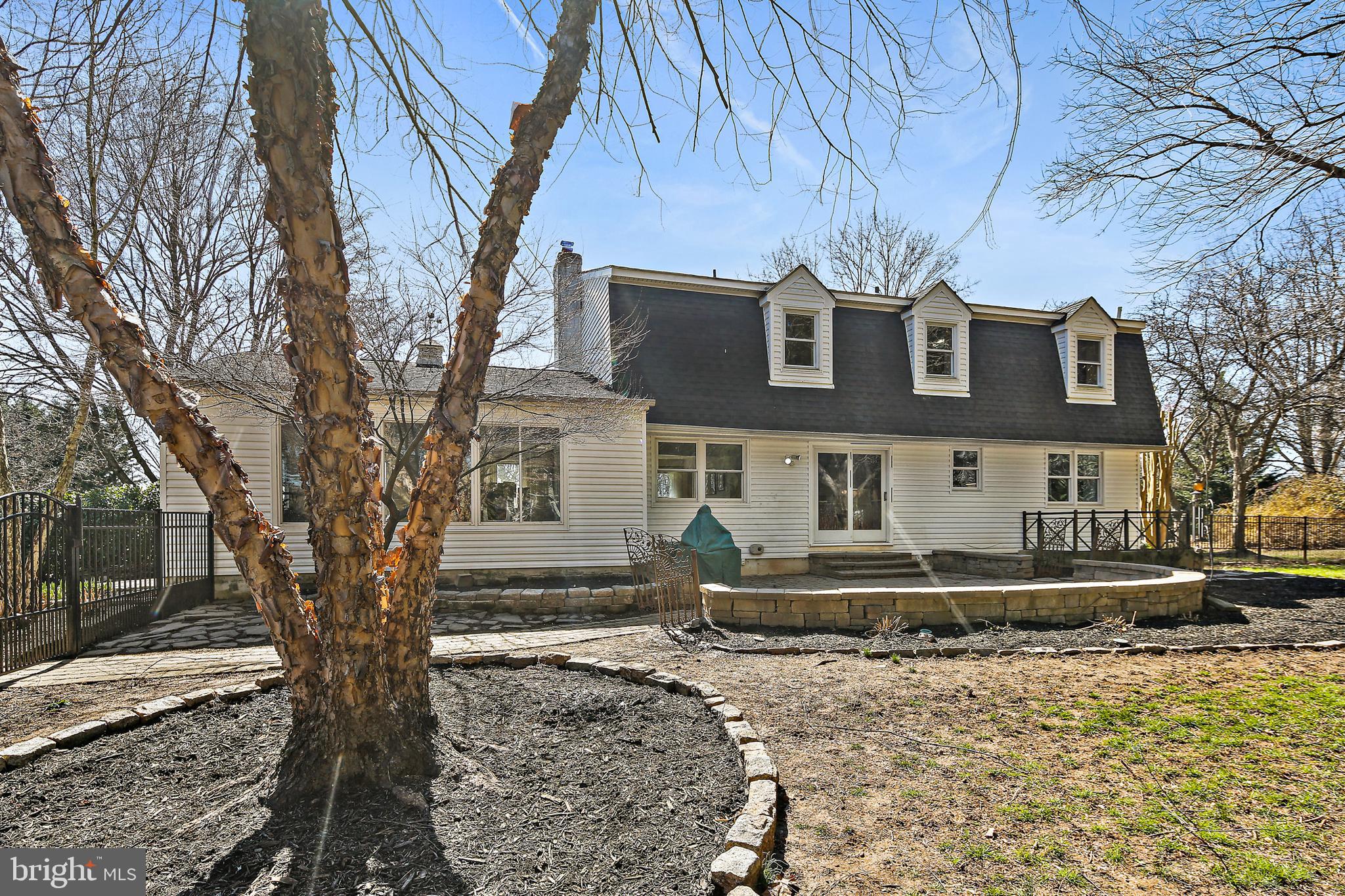 VALLEY HILLS - Residential