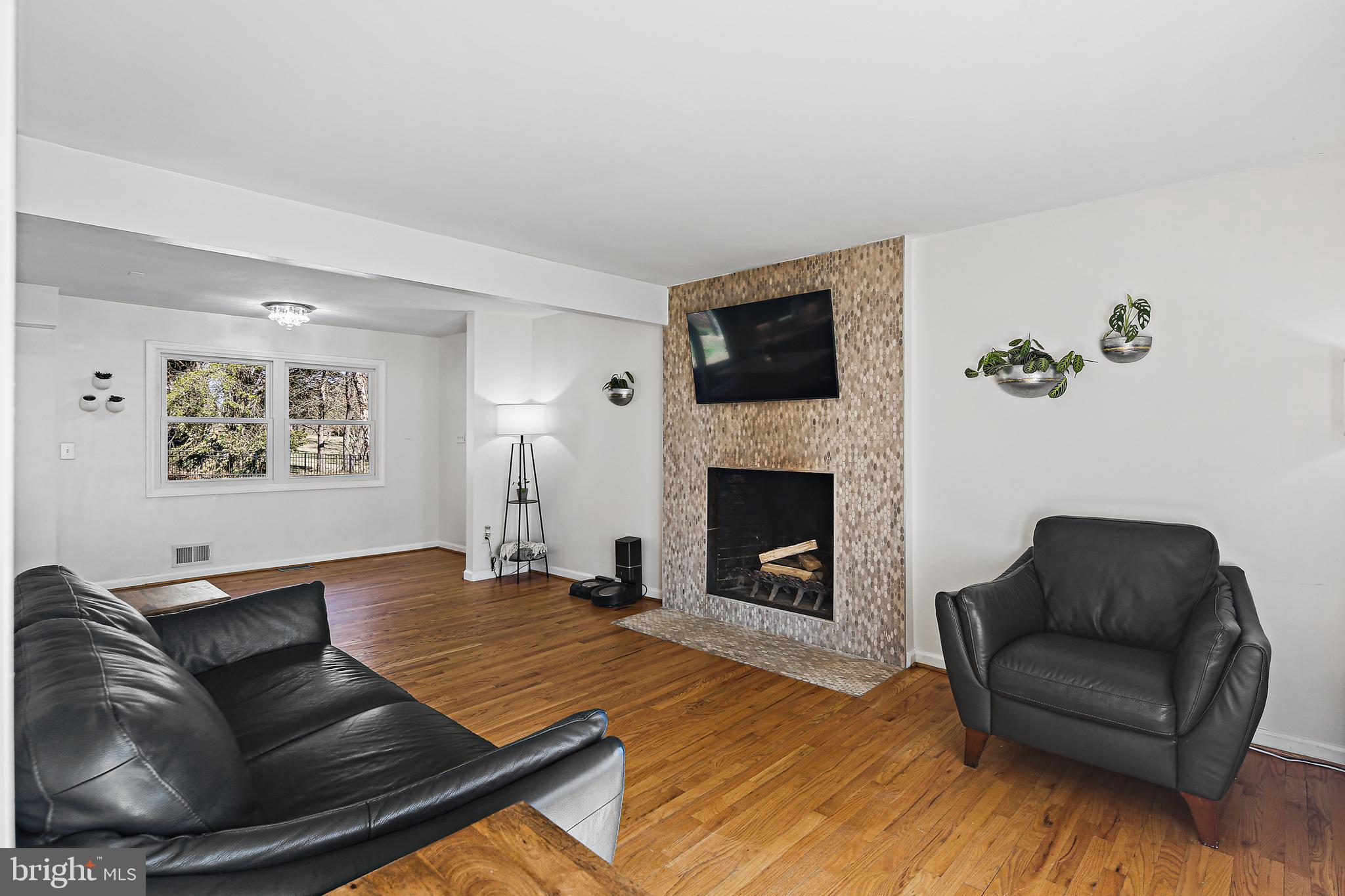 VALLEY HILLS - Residential