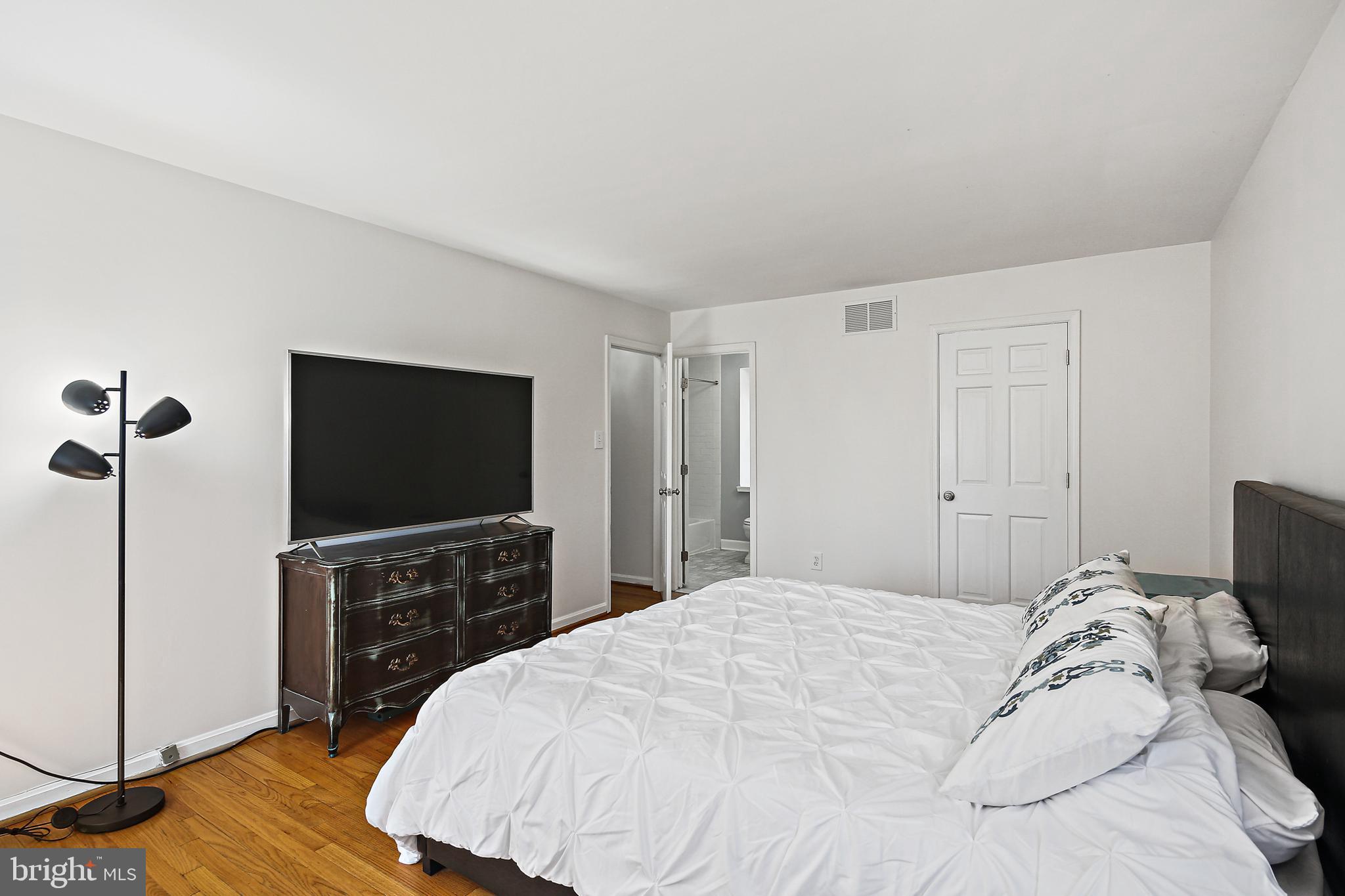 VALLEY HILLS - Residential