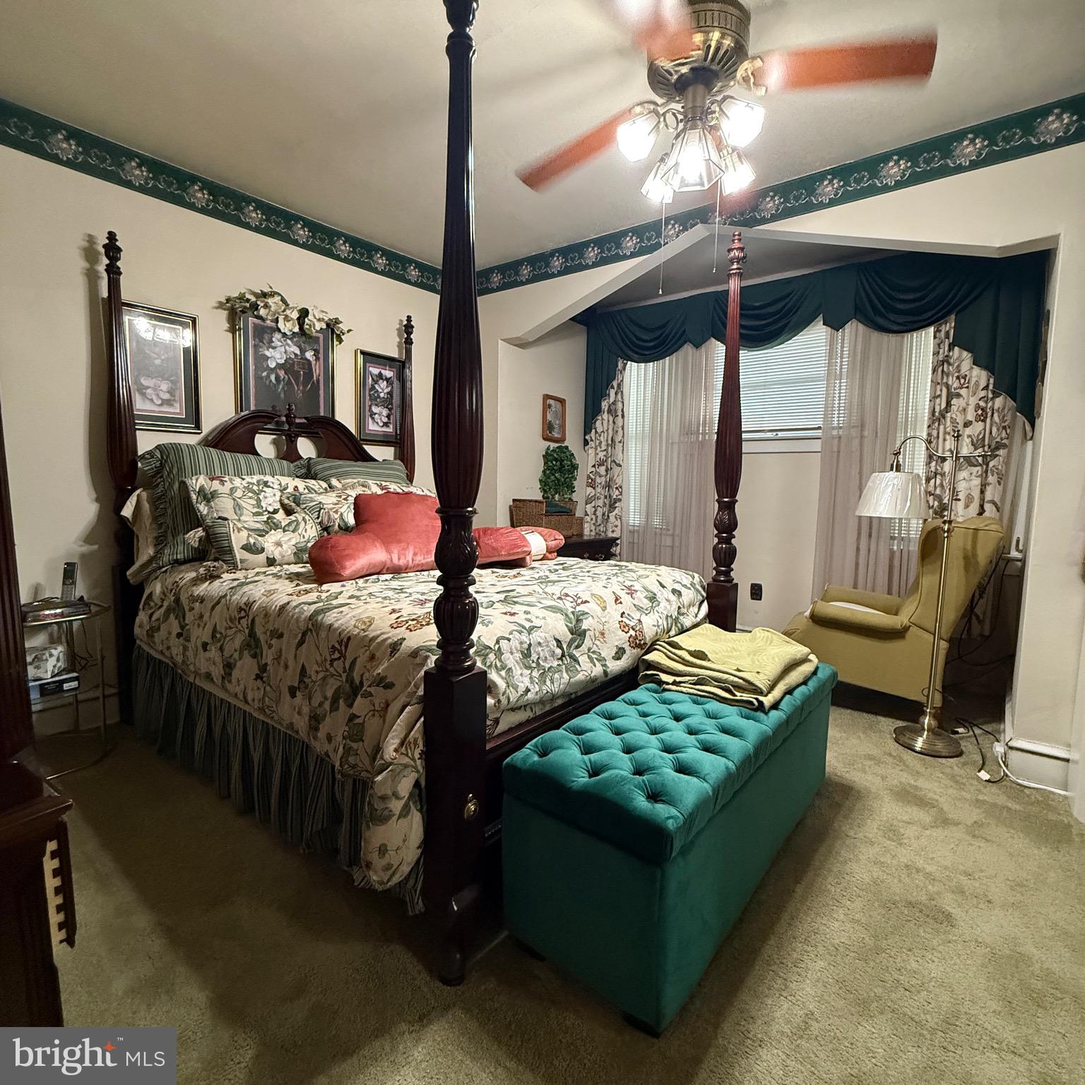 WEST OAK LANE - Residential